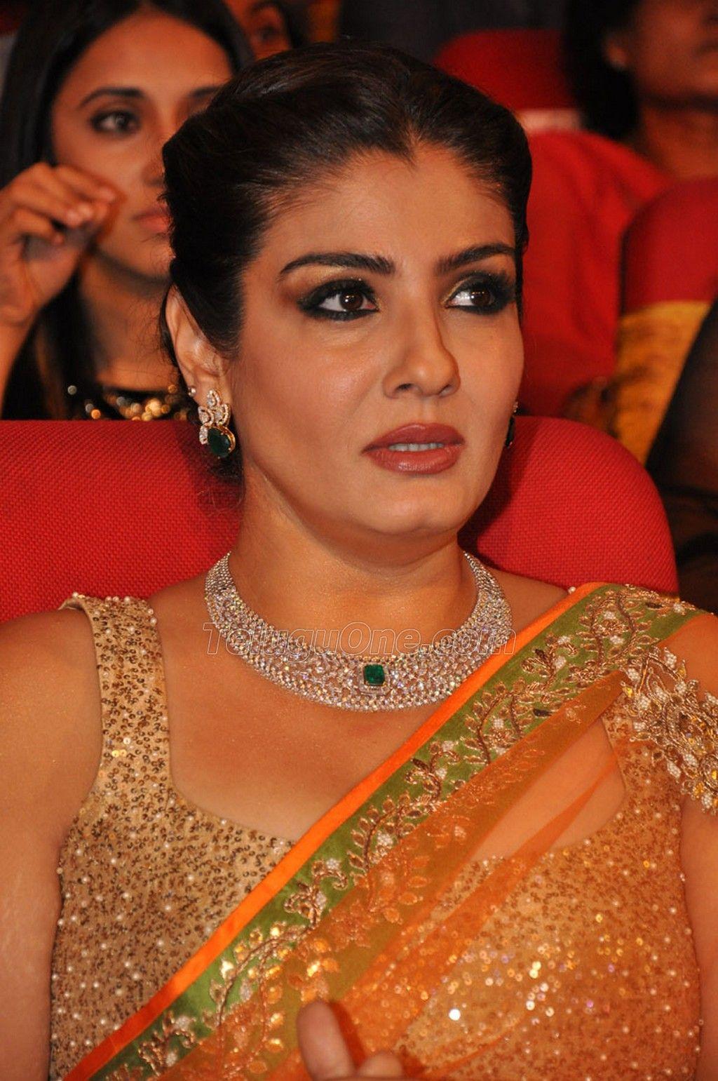 Raveena Tandon HD Wallpapers - Top Free Raveena Tandon HD Backgrounds ...