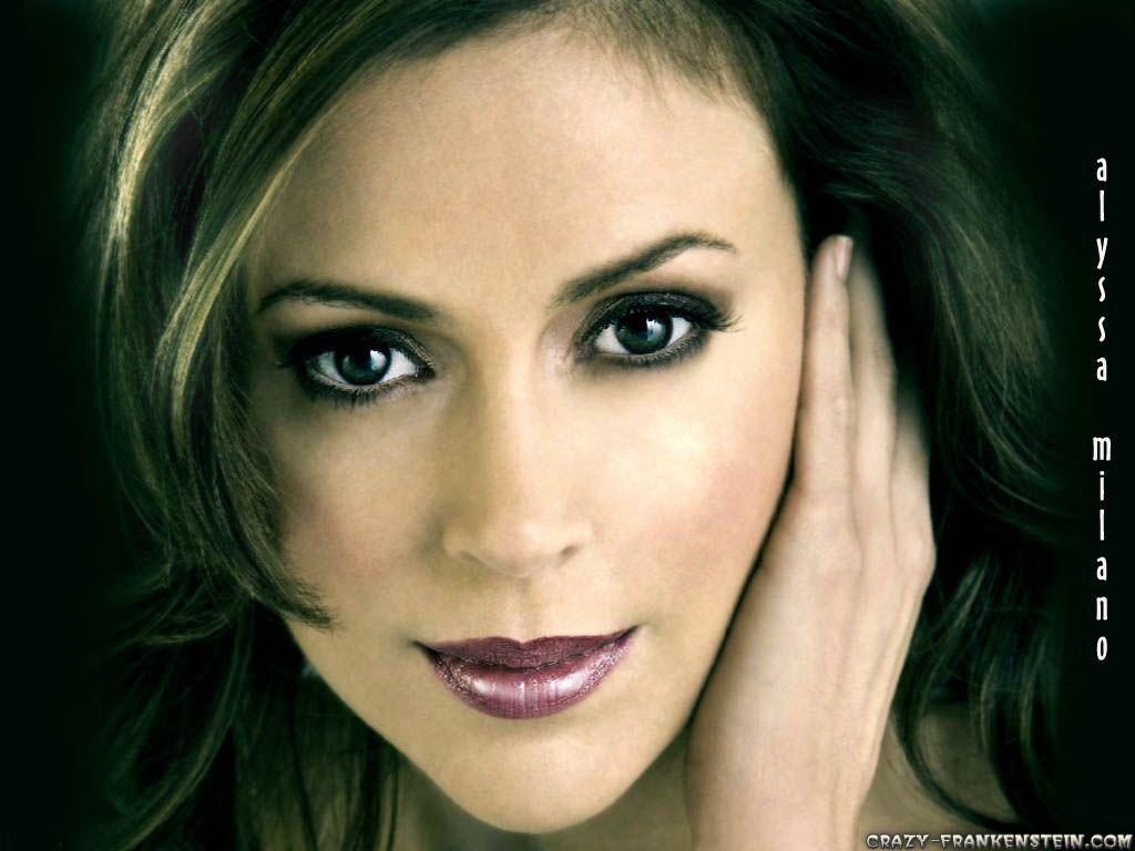 1024x768 Alyssa Milano Wallpaper .crazy