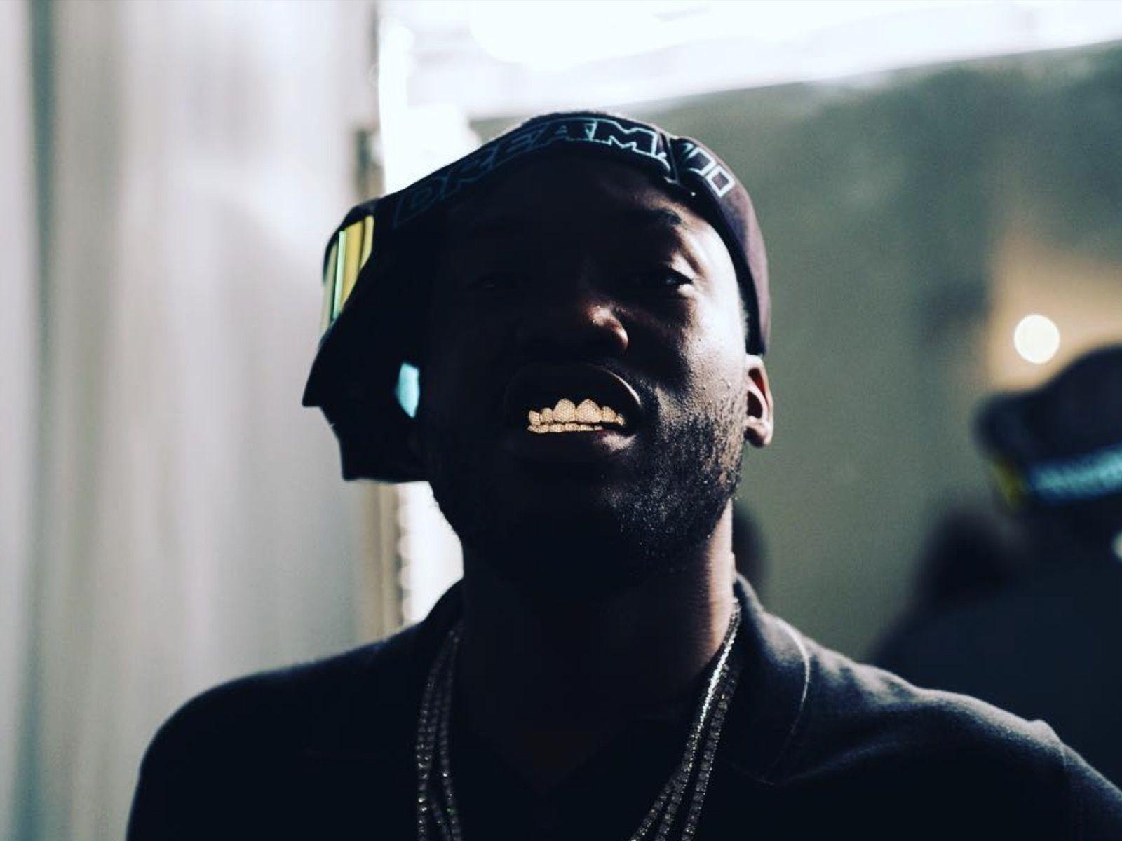 1600x1200 Meek Mill's New Mugshot Surfaces, Prison Security Concerns Revealed
