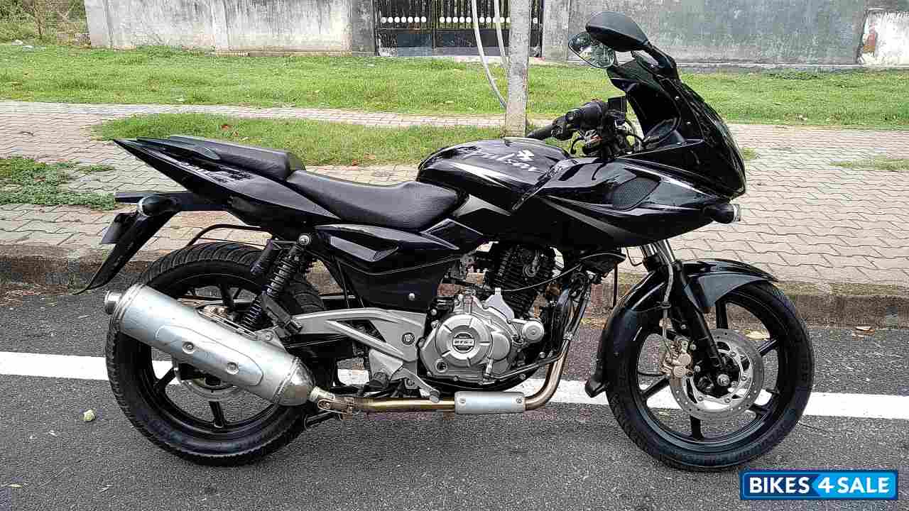 1280x720 Black Bajaj Pulsar 220f .itl.cat