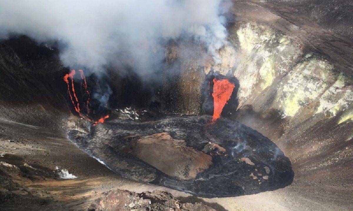 1200x719 Kilauea volcano eruption photo Hawaii .