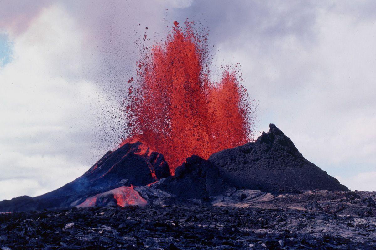 1200x800 unforgettable image of Kilauea over .