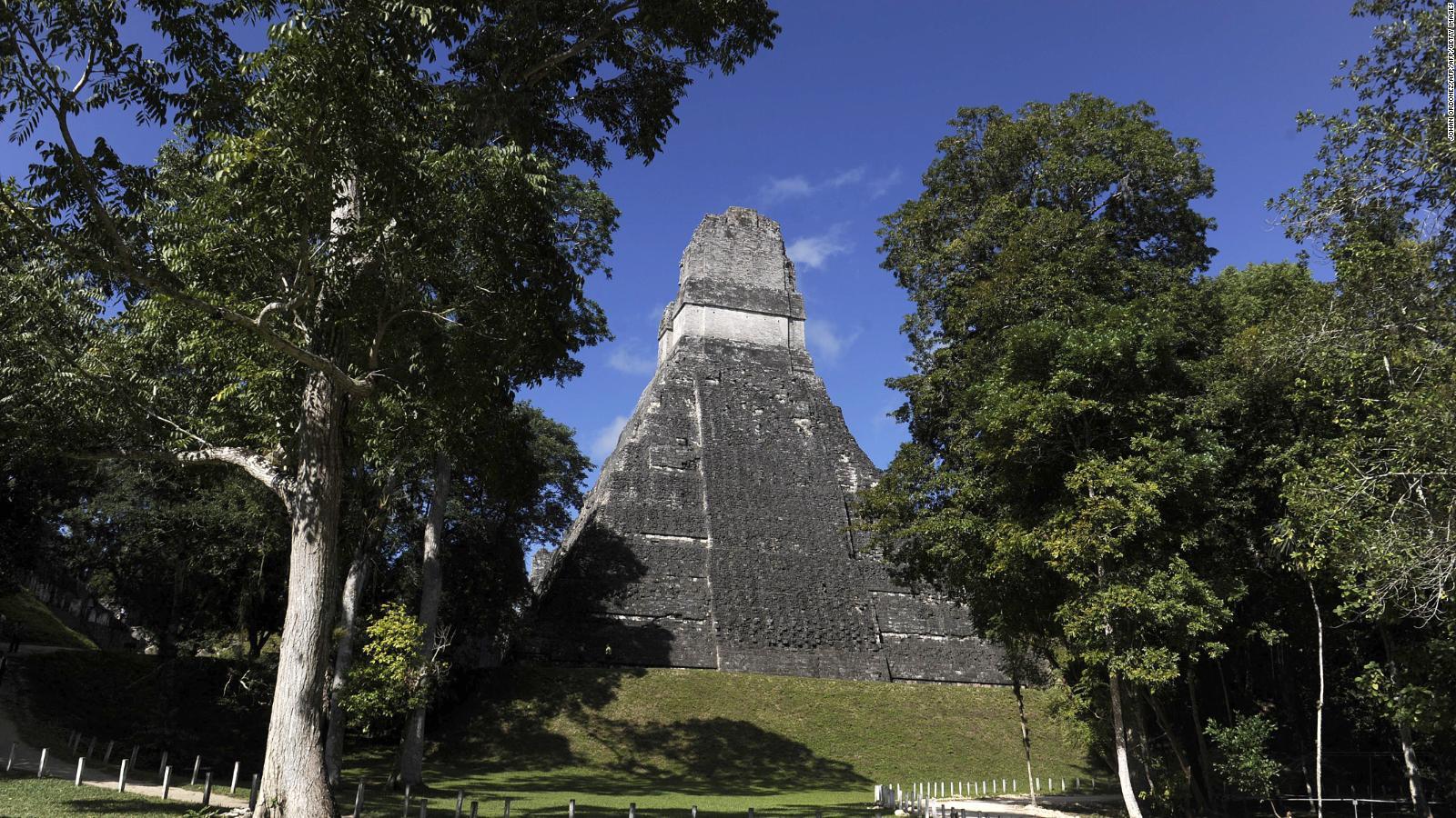 1600x900 amazing Mayan ruins at Tikal photos .
