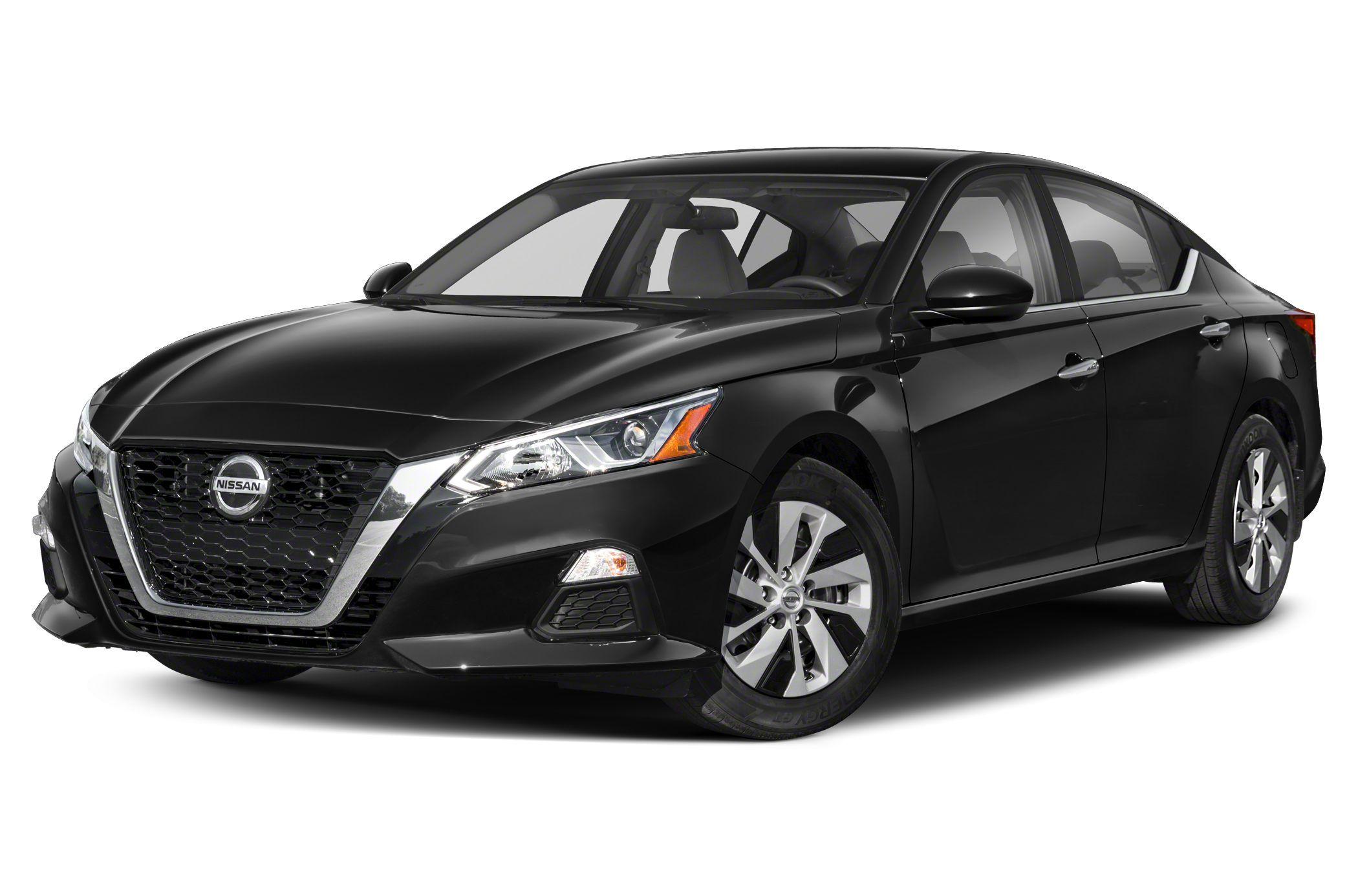 2100x1386 Nissan Altima