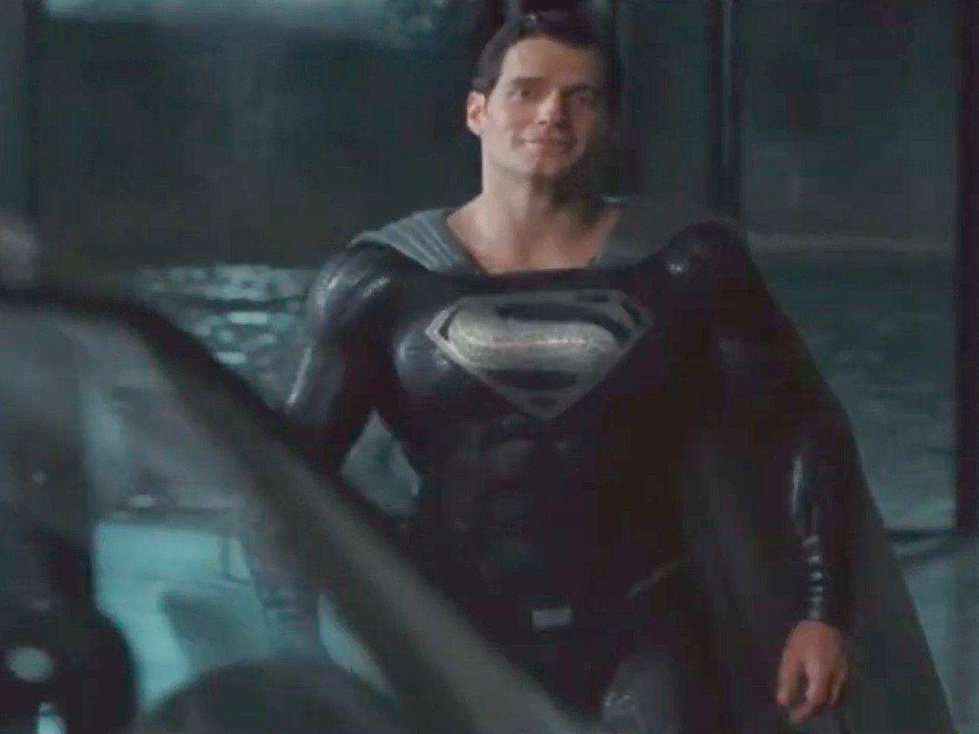 1400x1050 black suit Superman scene .