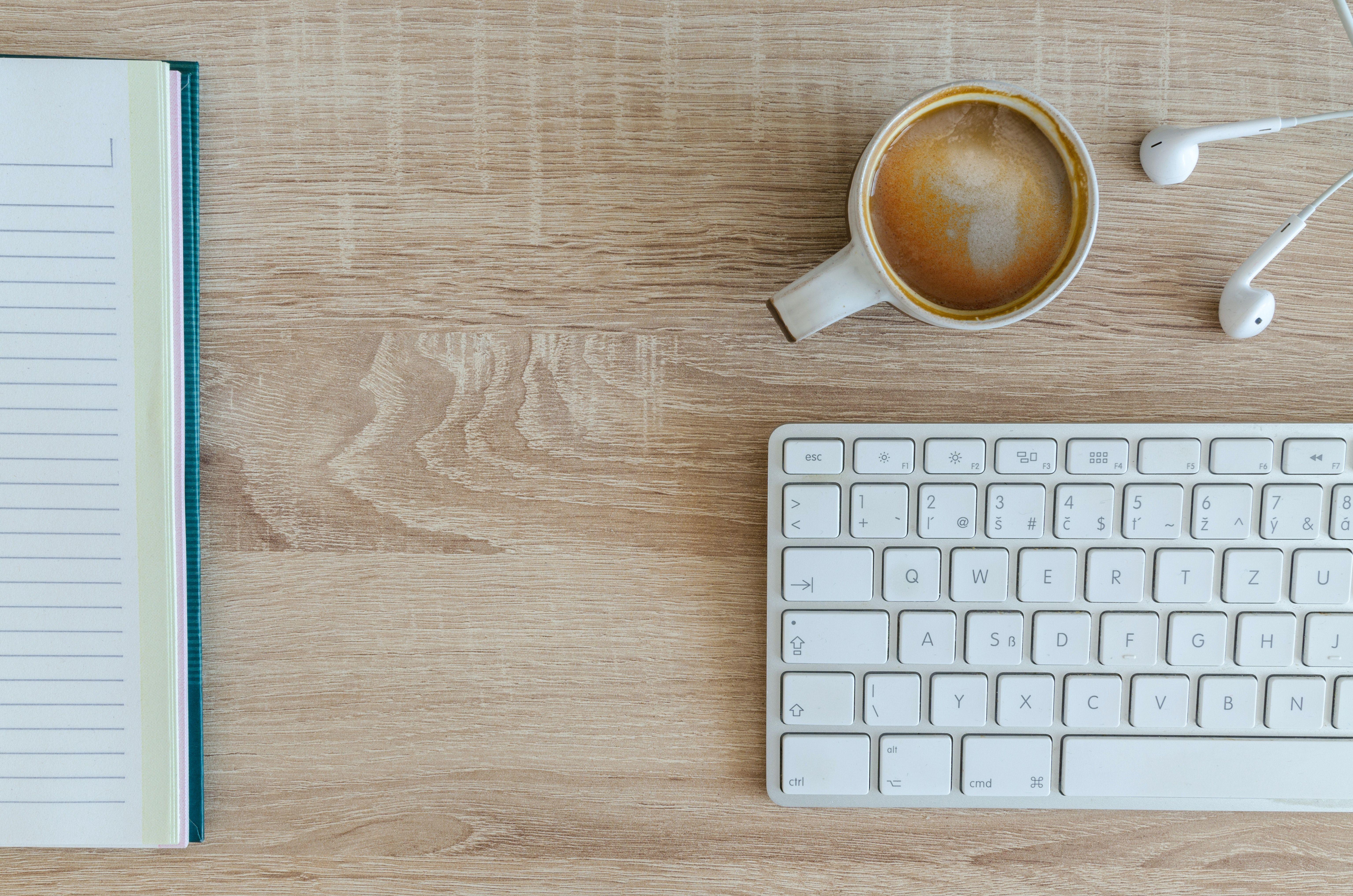 6144x4069 Coffee Cup on Table · Free
