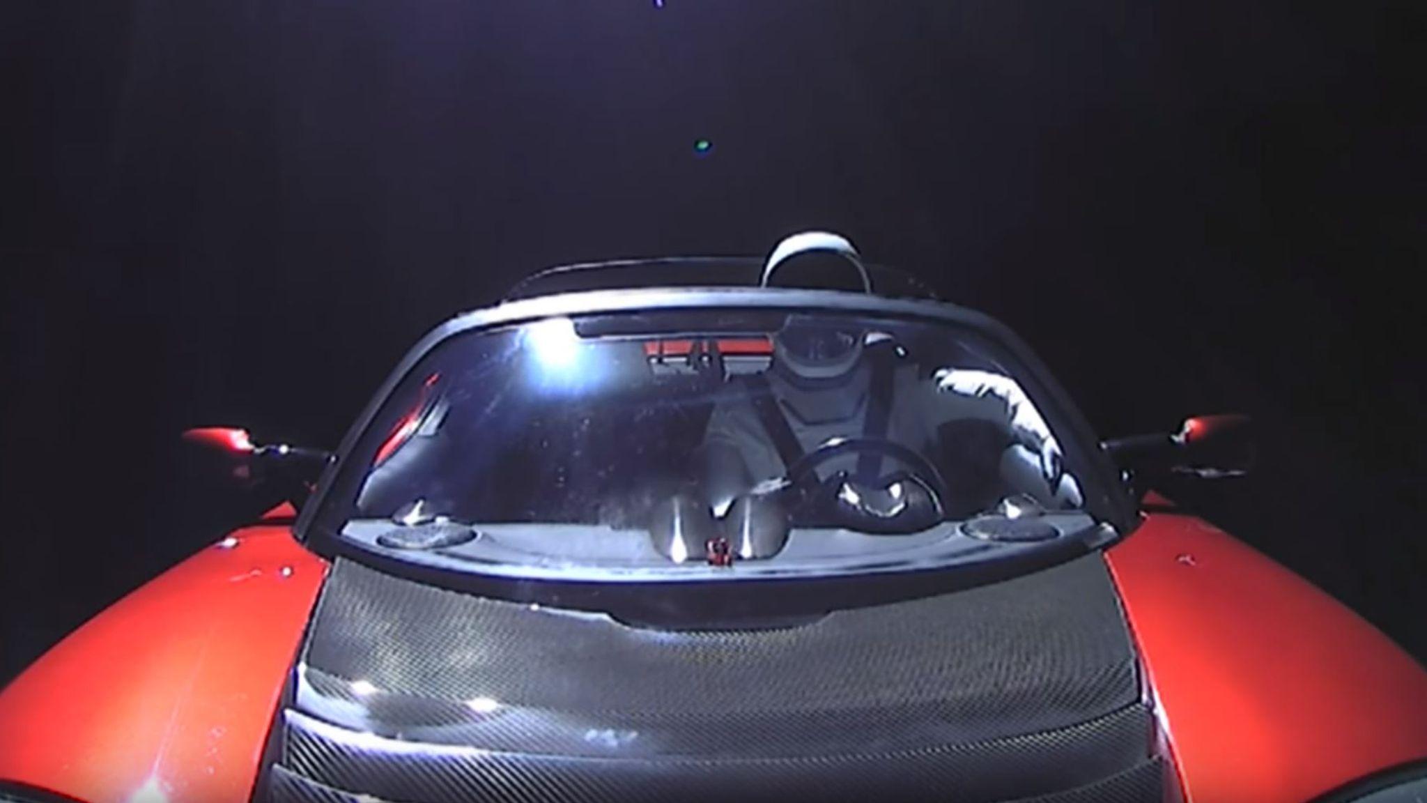 2048x1152 SpaceX's Tesla Roadster completes its .news.