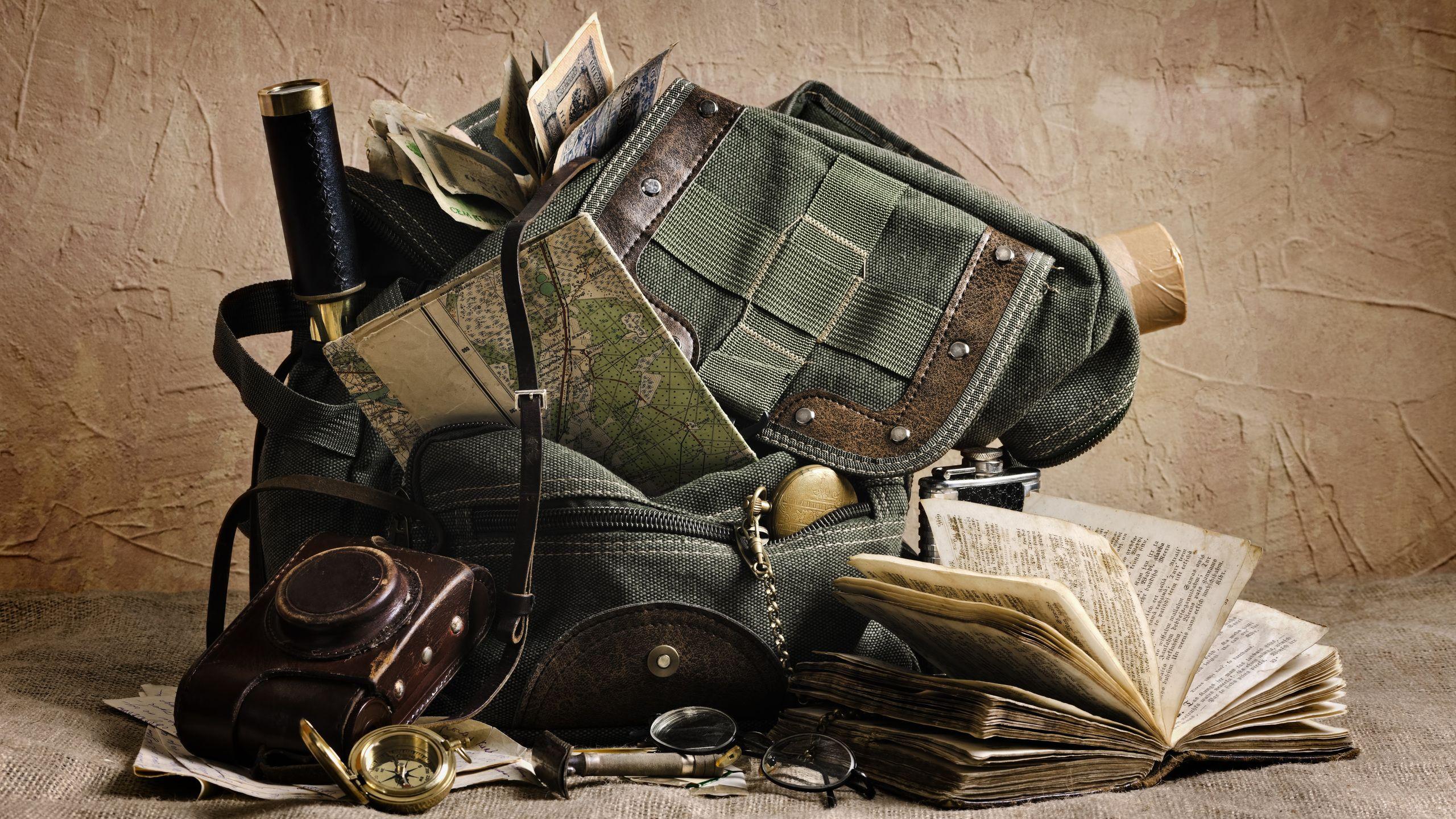 2560x1440 vintage, book, card, bag,