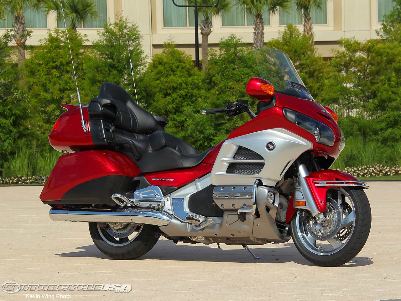 1280x960 Honda Goldwing Touring Review Photo