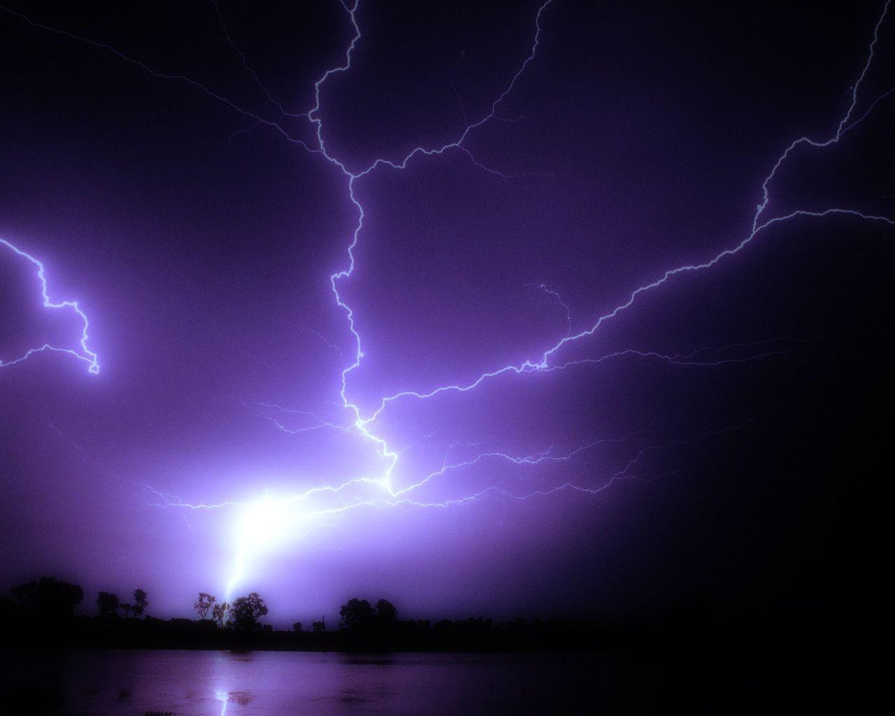 1280x1024 Lightning Storm