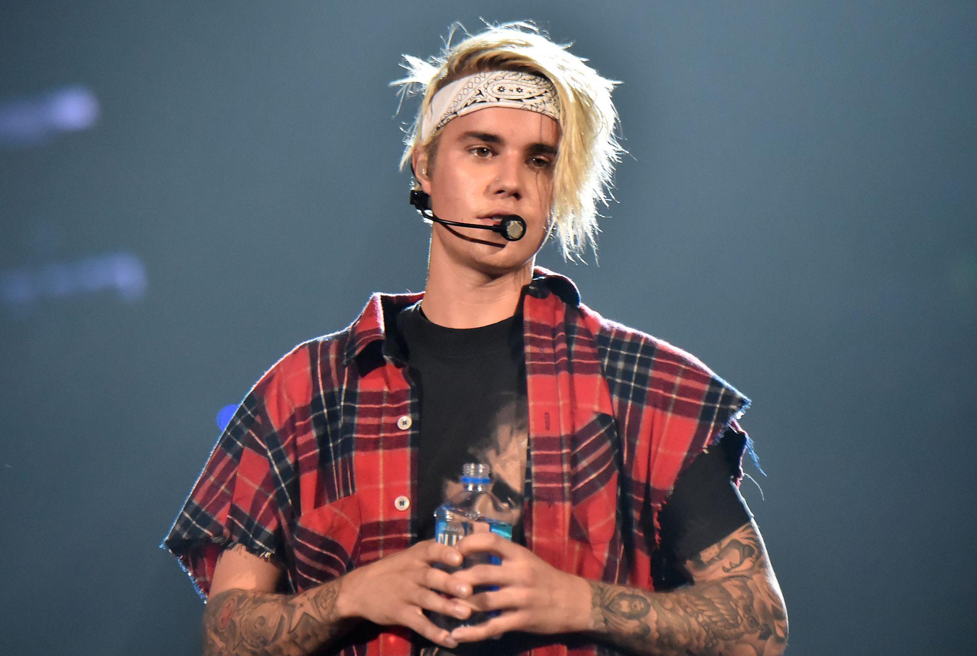 2000x1344 Justin Bieber Will Not Take Fan Photo .