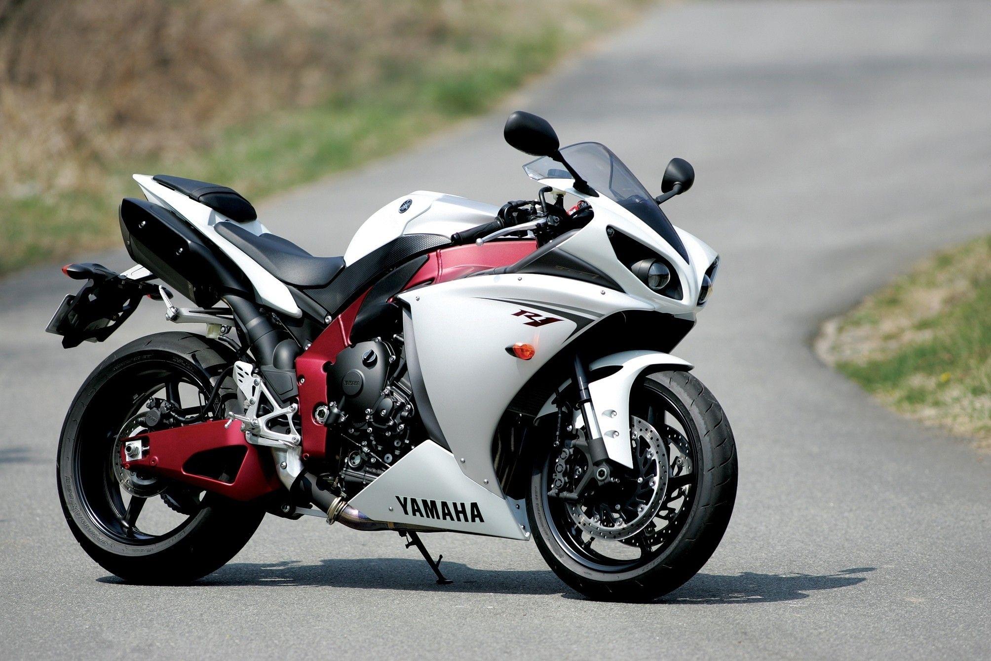 2008x1339 Yamaha Yzf R1 White Bikes Full HD .