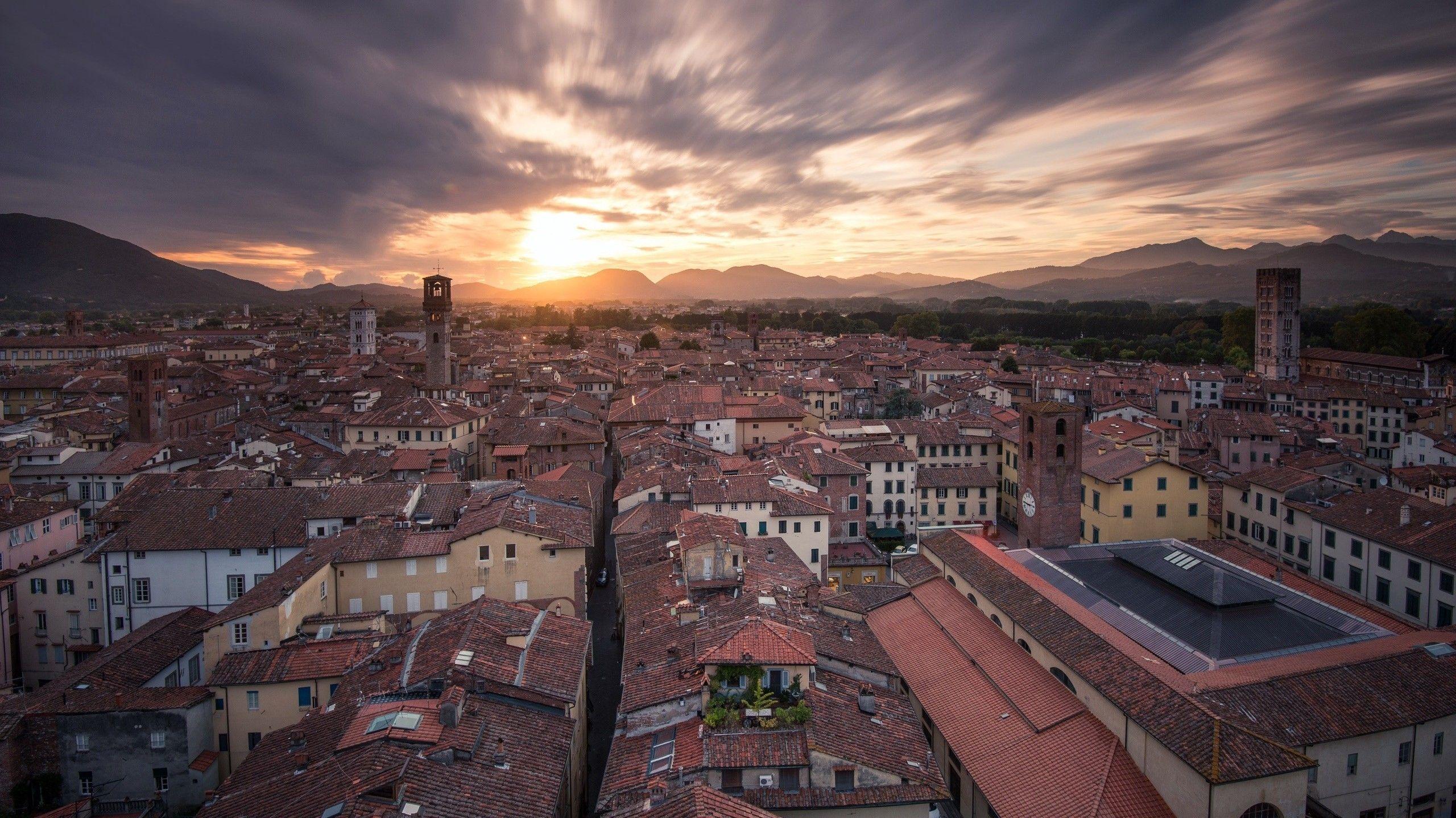 2560x1440 Download 2560x1440 Italy, Lucca .