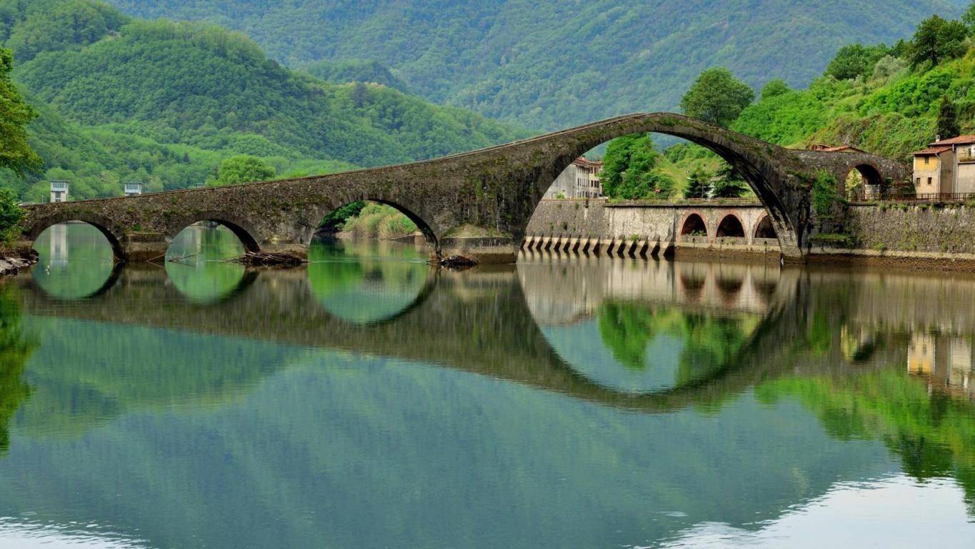 1365x768 Ponte del diavolo italy HD wallpaper .