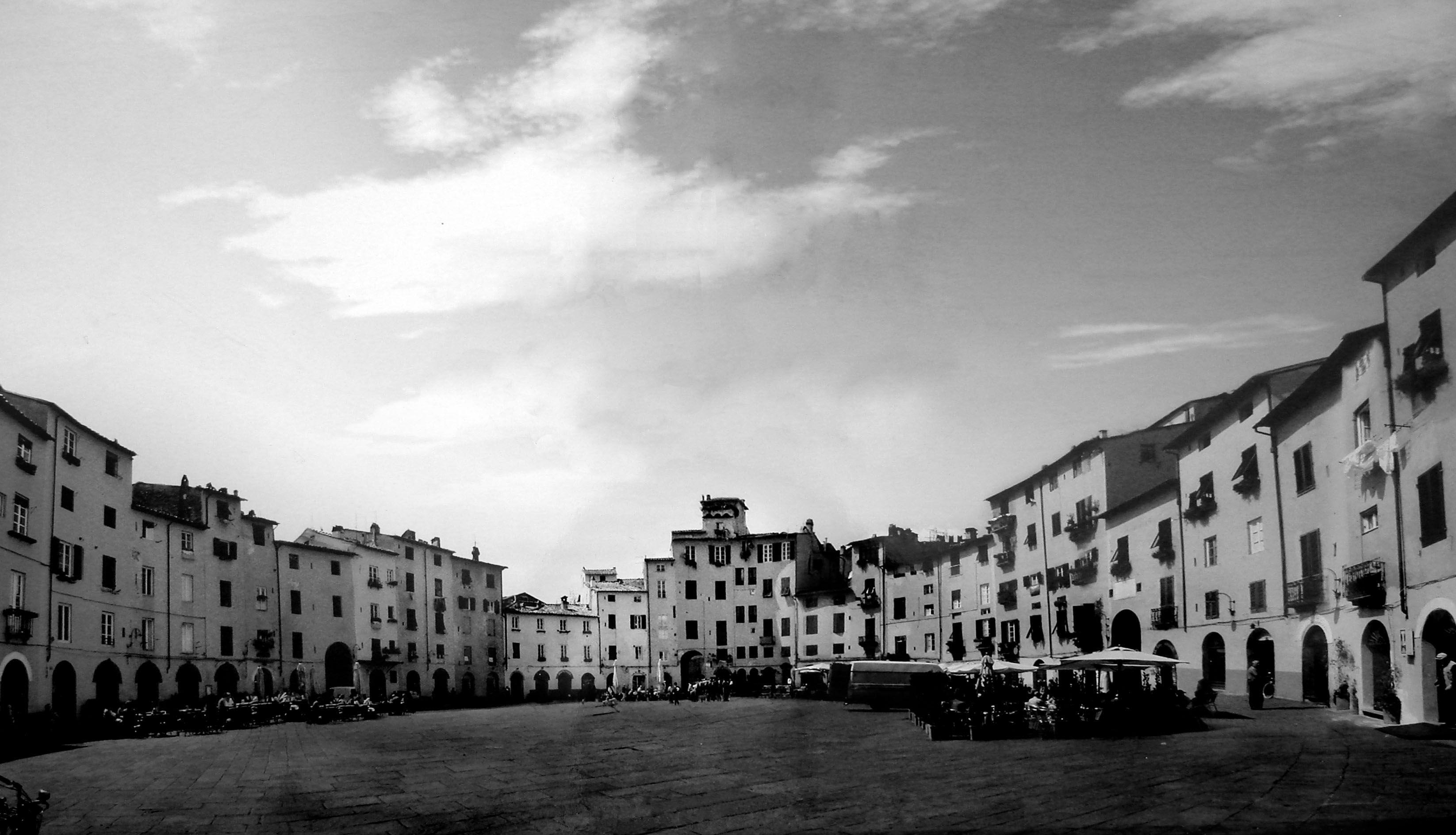 3292x1888 Lucca, Italy. City sky, Sky,