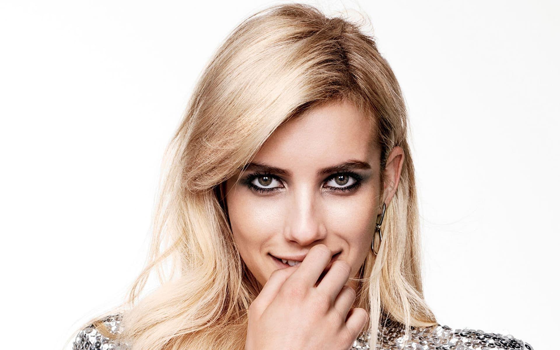 1920x1200 eyes of Emma Roberts HD