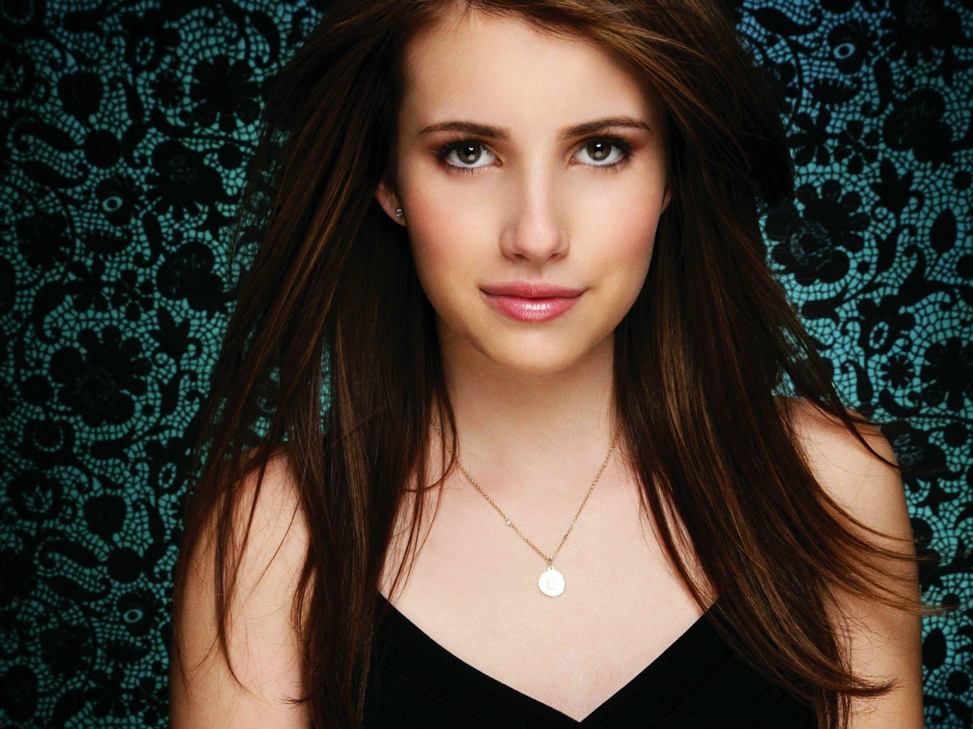 1920x1440 Emma Roberts Wallpaper Group Wallpaper