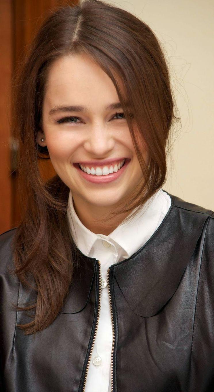 Holly Earl Wallpapers - Top Free Holly Earl Backgrounds - WallpaperAccess