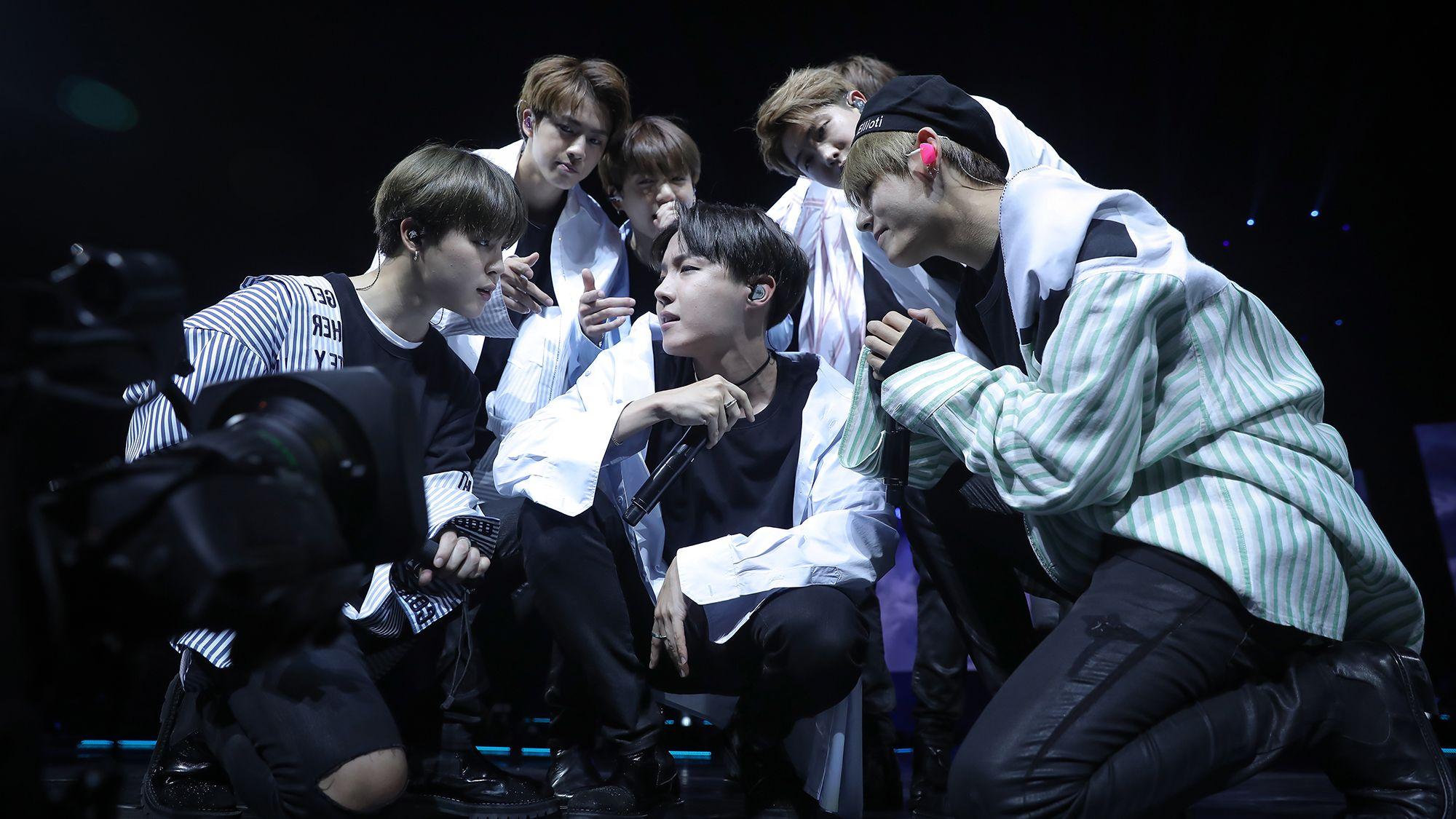 2000x1125 Bts Bangtan Sonyeondan Wallpaper Full HD Free Download Concert 2017