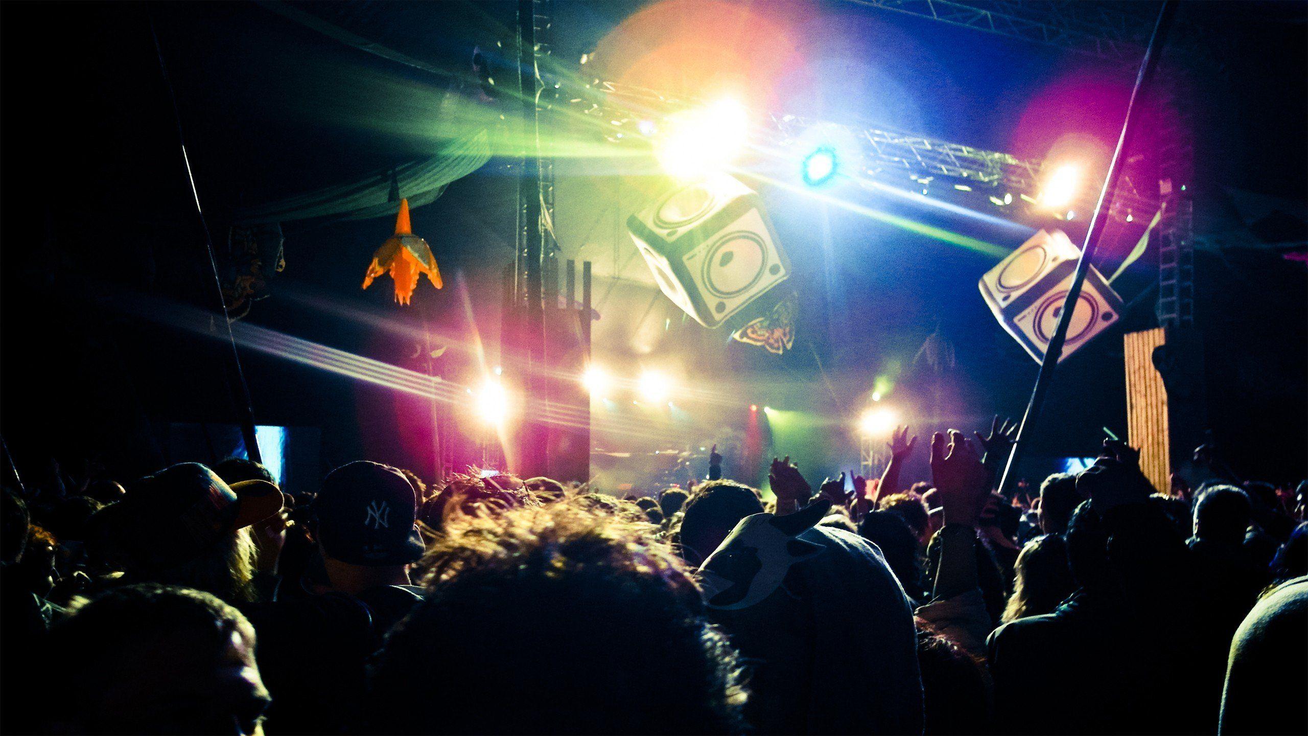 2560x1440 Party Wallpaper