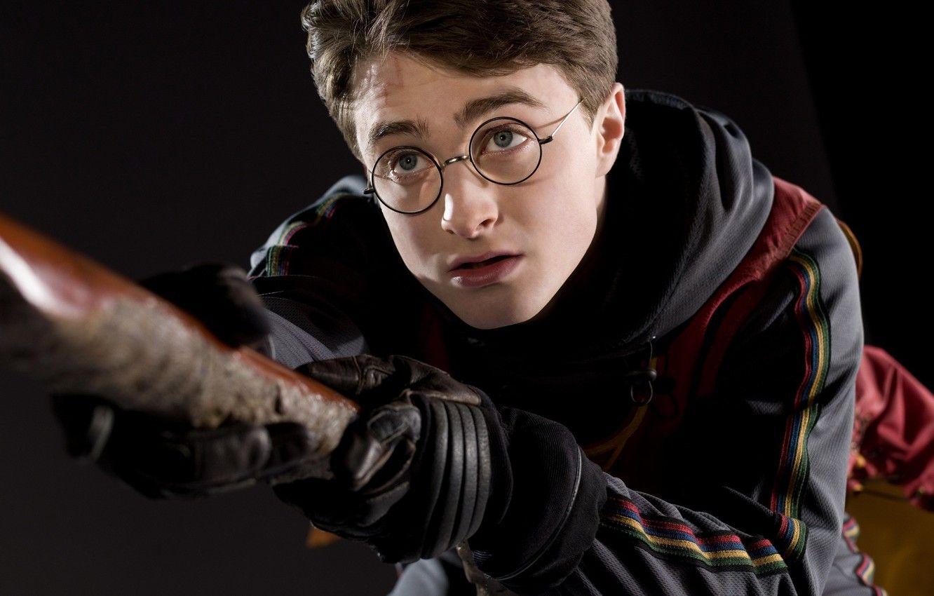 1332x850 Photo Wallpaper Look, Glasses, Gloves, Harry Potter, Potter Quidditch Glass