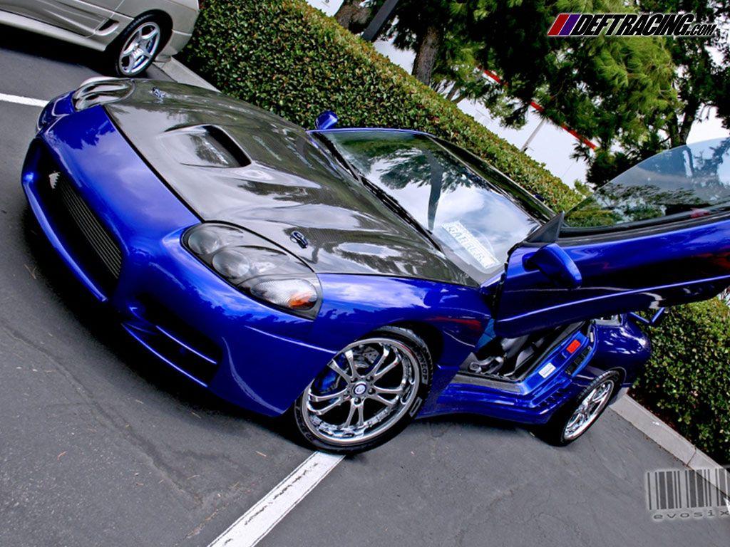 1024x768 Free Car Wallpaper