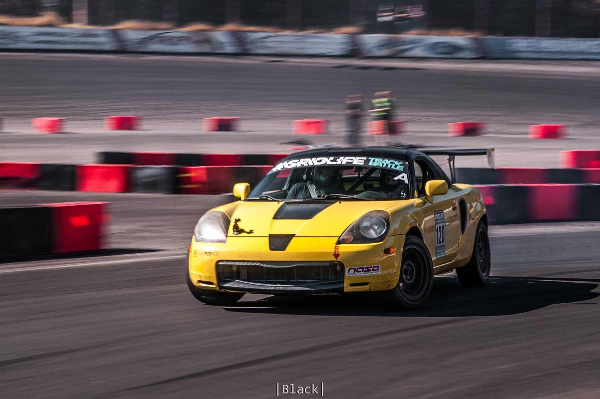 2048x1360 A friend got a nice shot of me drifting my Time Attack MR2 Spyder. [2048x1360]. Spyder, Toyota mr Car colors