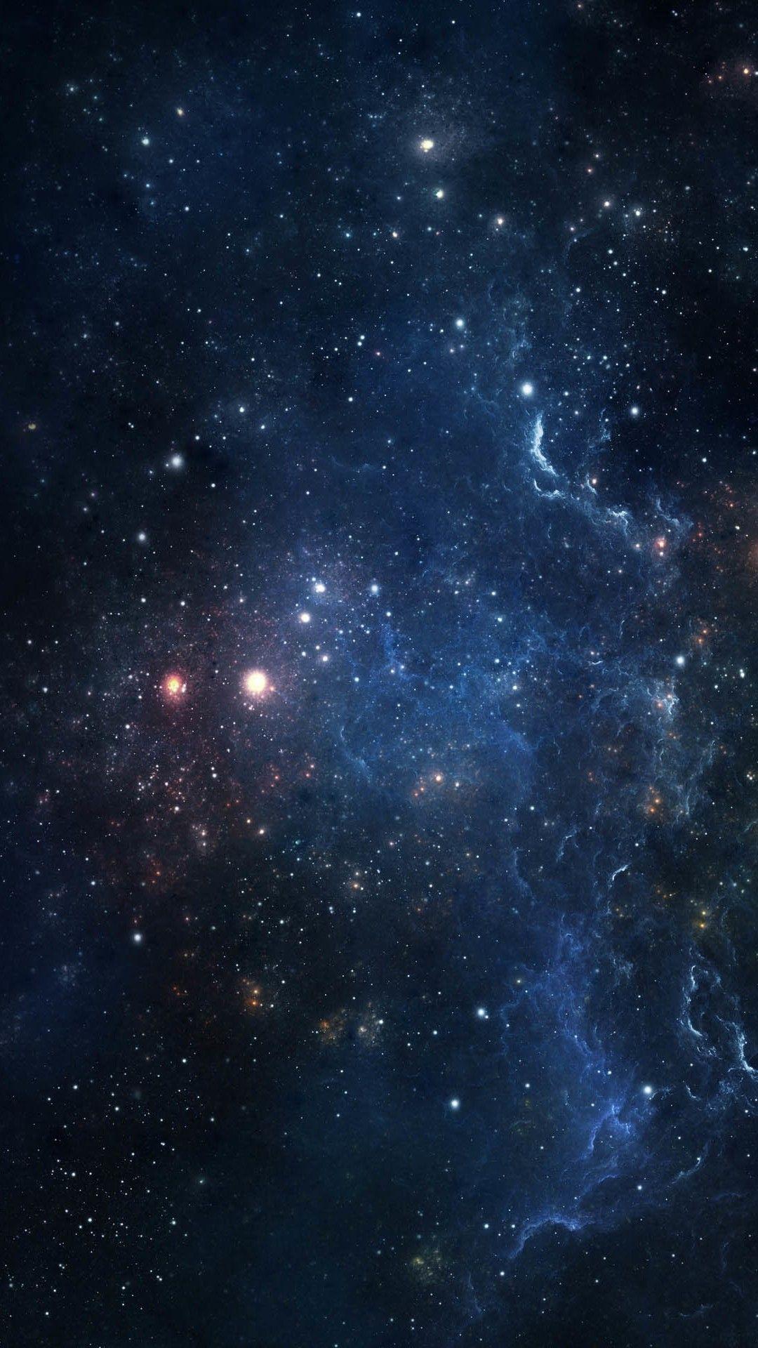 Trong bộ sưu tập hình nền Universe cho iPhone 7 Plus này, bạn sẽ được nhìn thấy những bức ảnh tuyệt đẹp của các thiên hà, sao chổi và ngôi sao sáng lấp lánh trên bầu trời. Những hình ảnh chân thực này không chỉ đẹp mắt mà còn mang đến cho bạn cảm giác hưng phấn và thích thú trong mỗi lần sử dụng điện thoại.