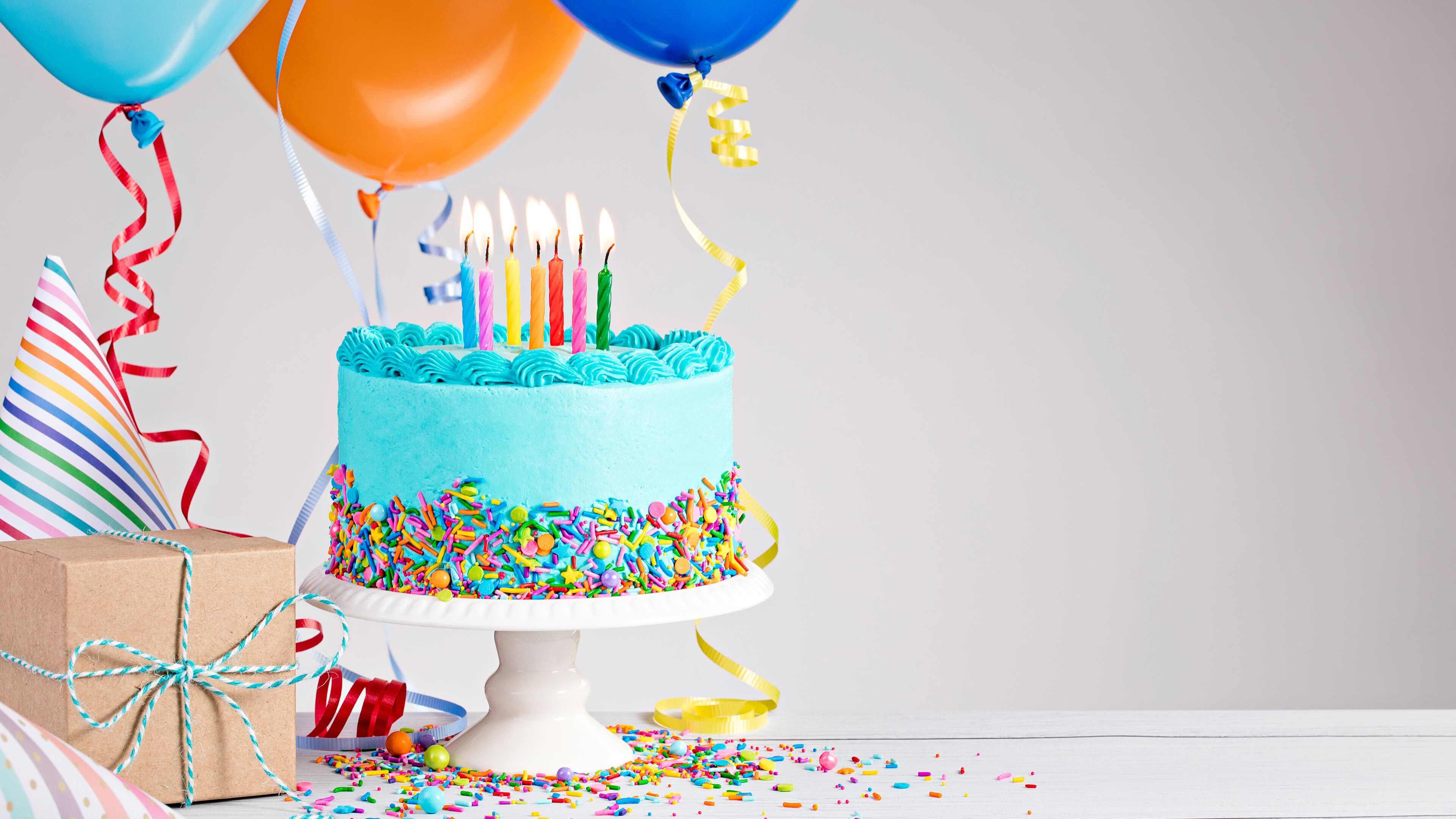 3840x2160 Birthday Party Wallpaper