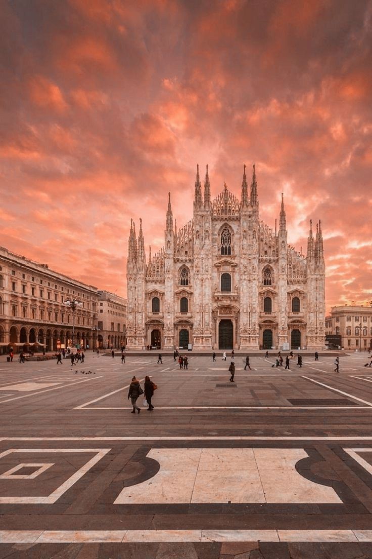 736x1104 Milan Cathedral Wallpaper