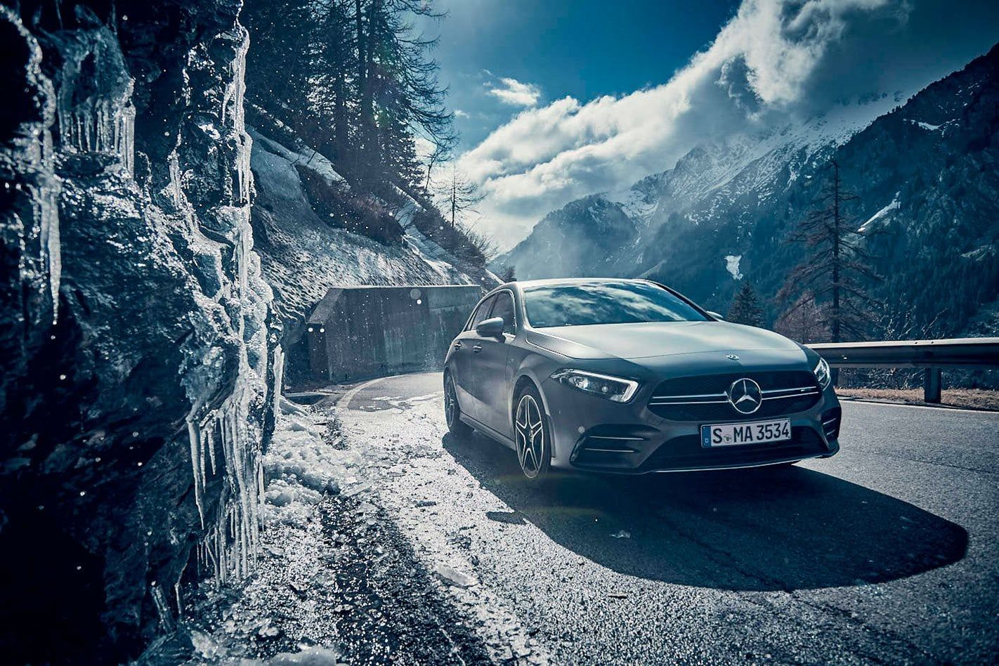 1422x948 Mercedes AMG A35 Tackles The Swiss Alps
