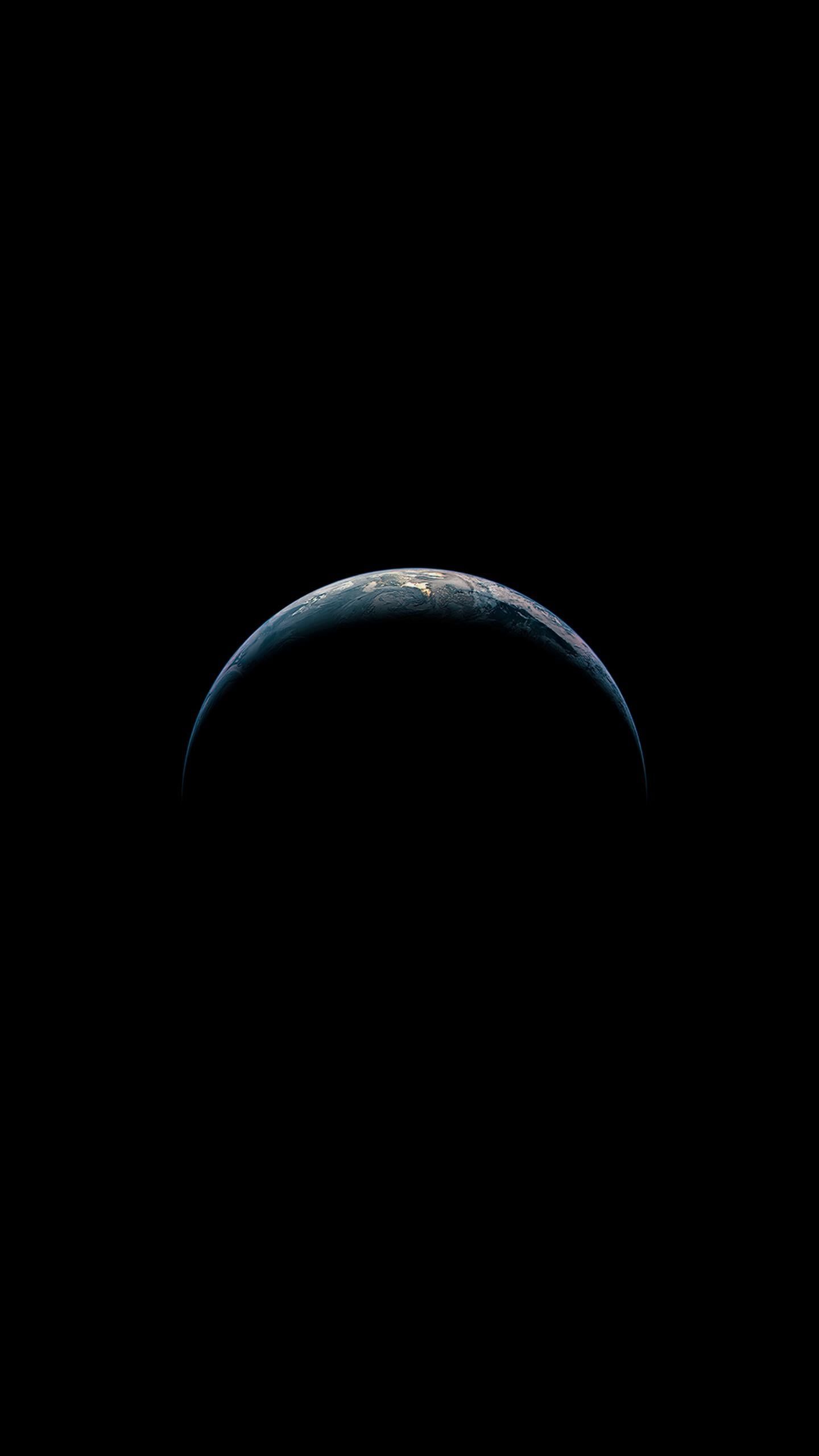 1440x2560 If you're new to a Samsung you owe it to yourself to try out a black(ish) wallpaper with the AMOLED display