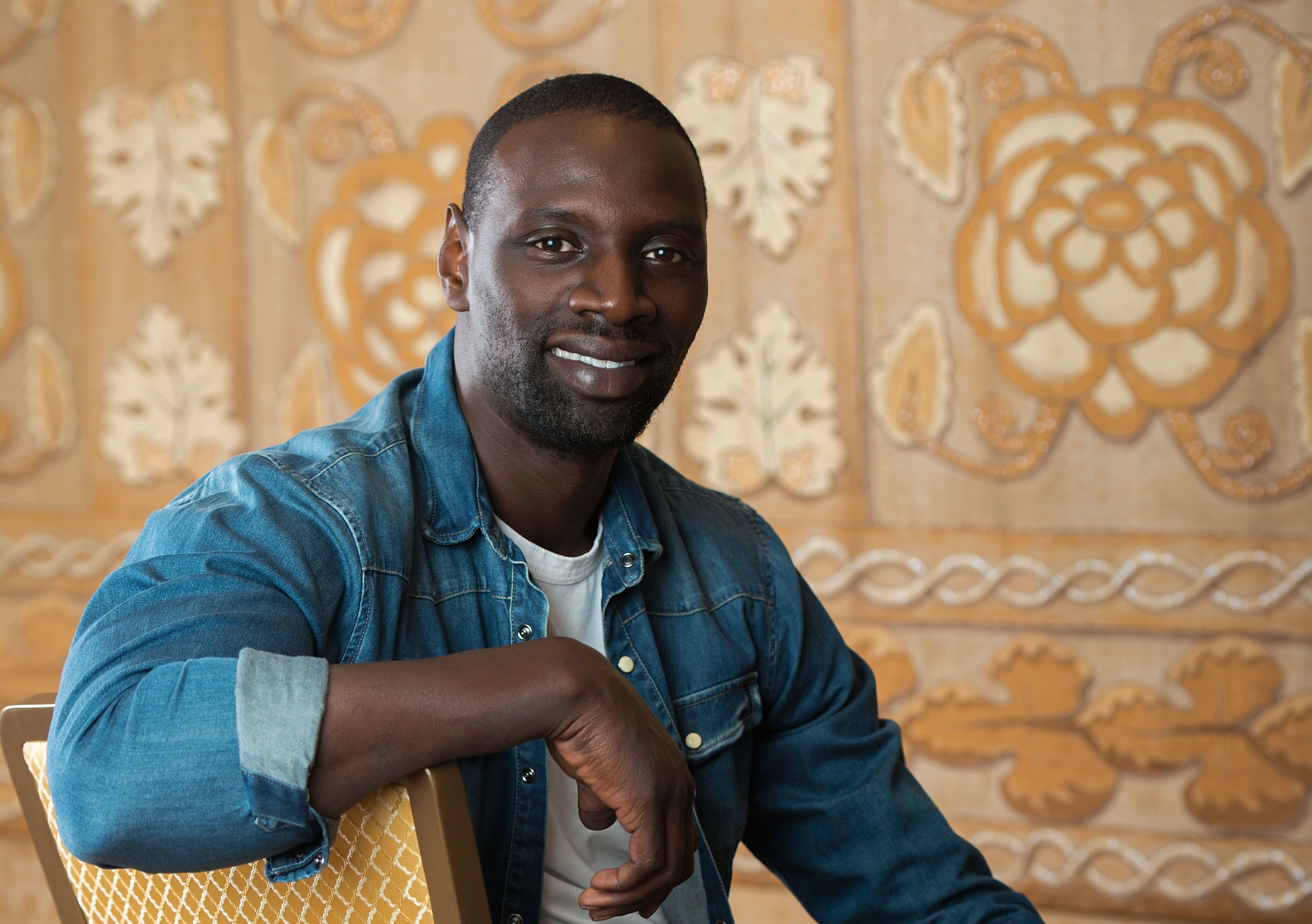 3000x2114 Omar Sy's Radiant Smile