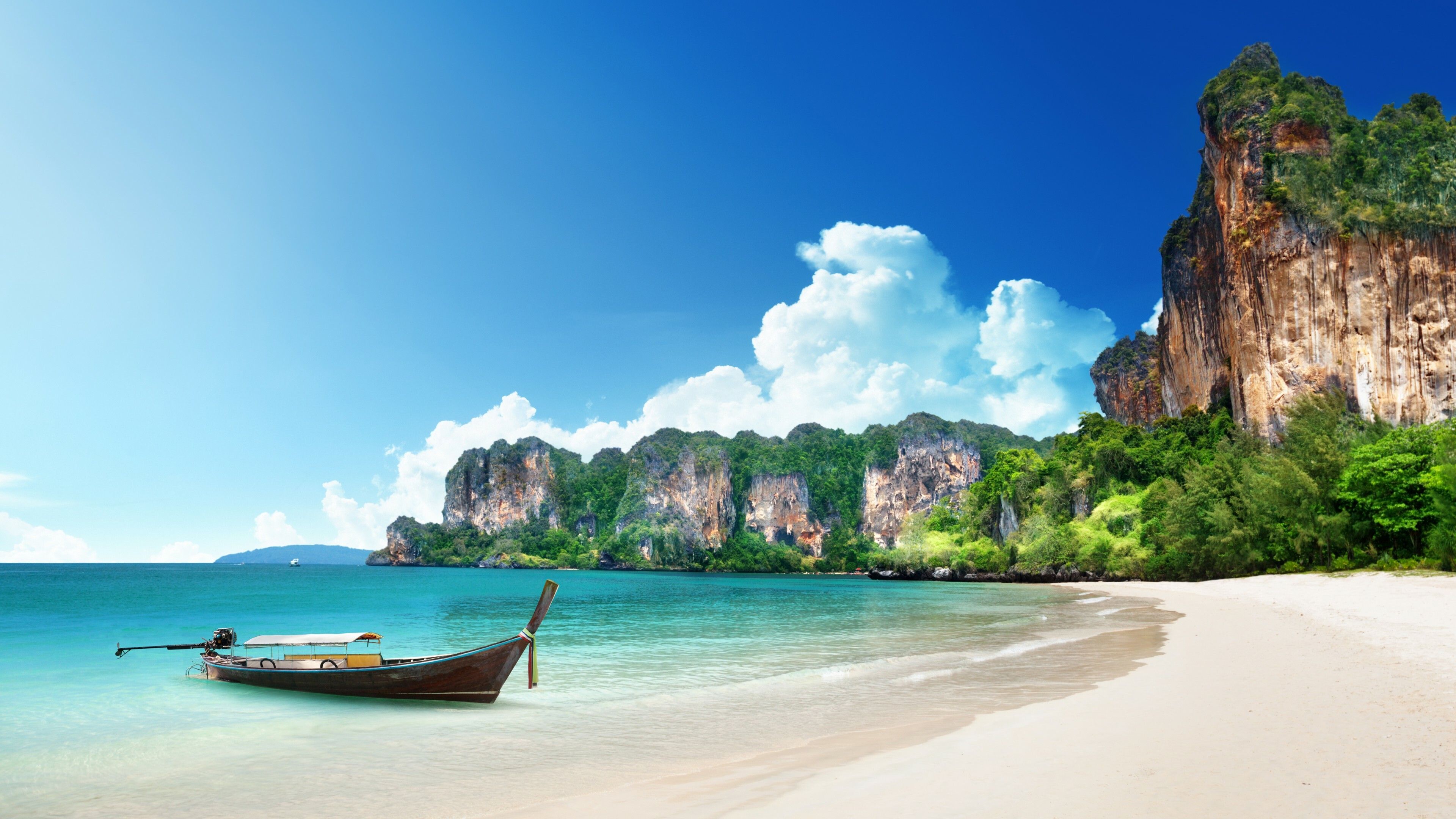3840x2160 Island Wallpaper