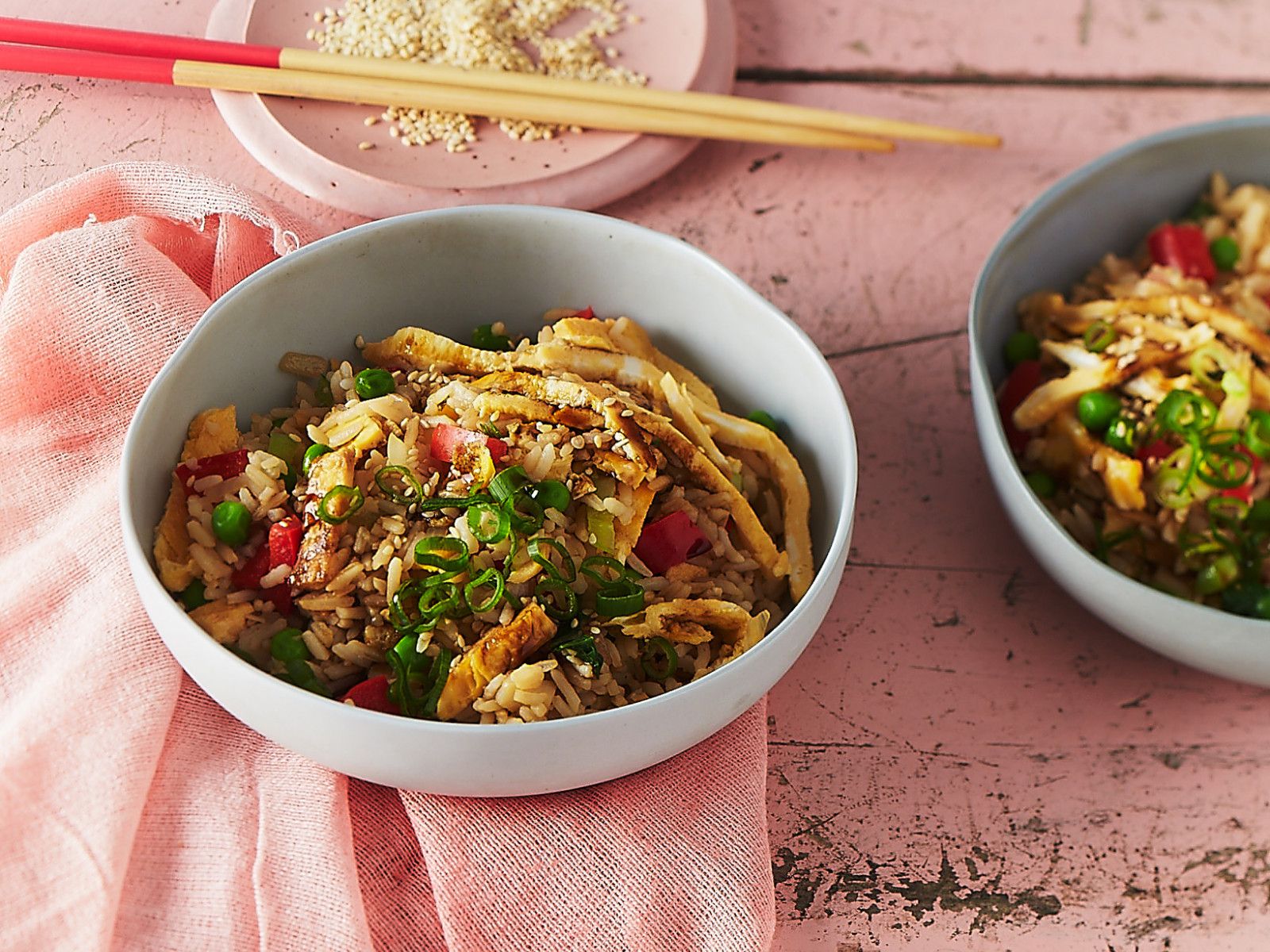 1600x1200 Fried Rice with Sliced Egg Omelette