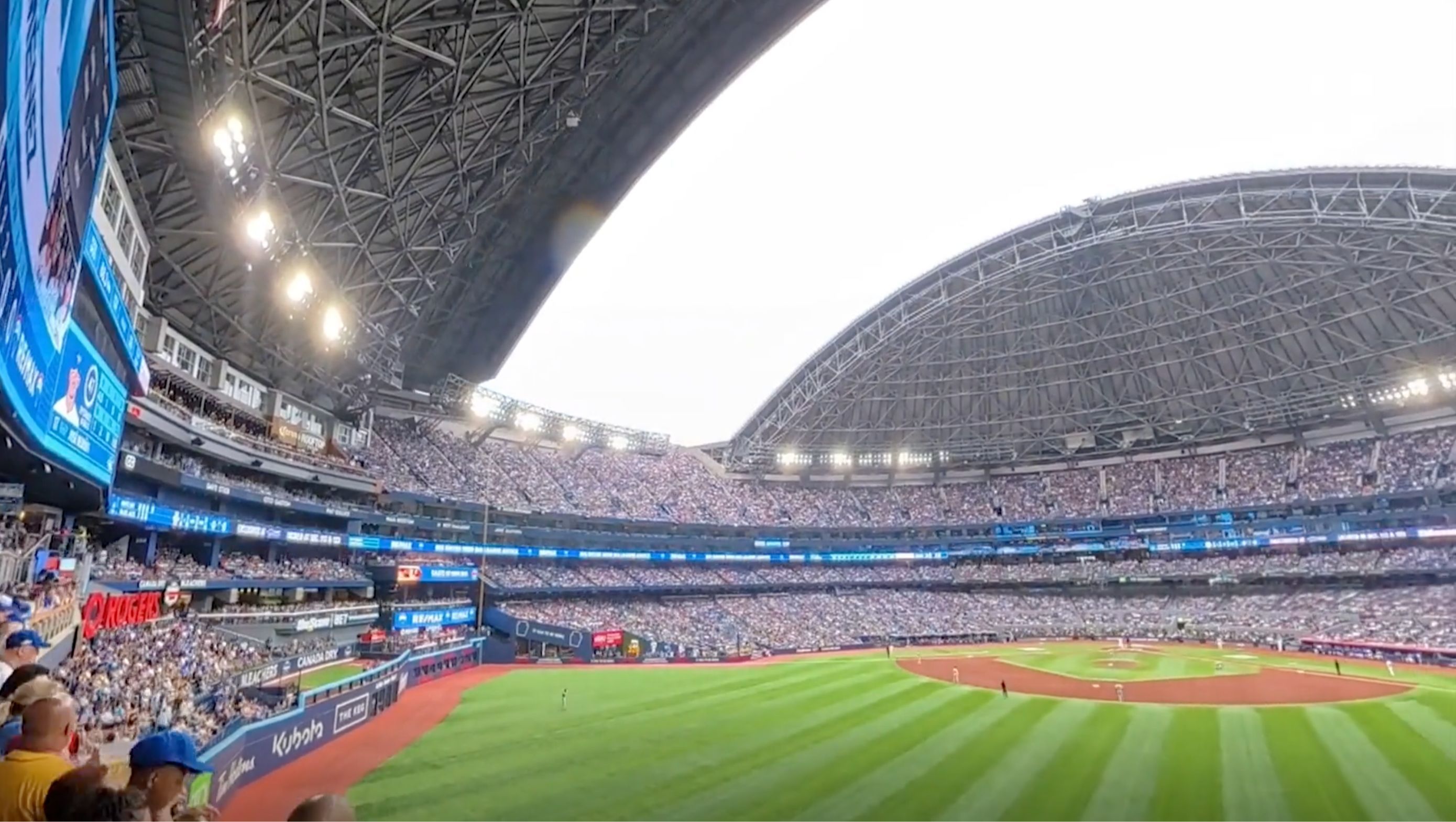 2779x1569 Rogers Centre roof still a showstopper after nearly 40 years Weather Network