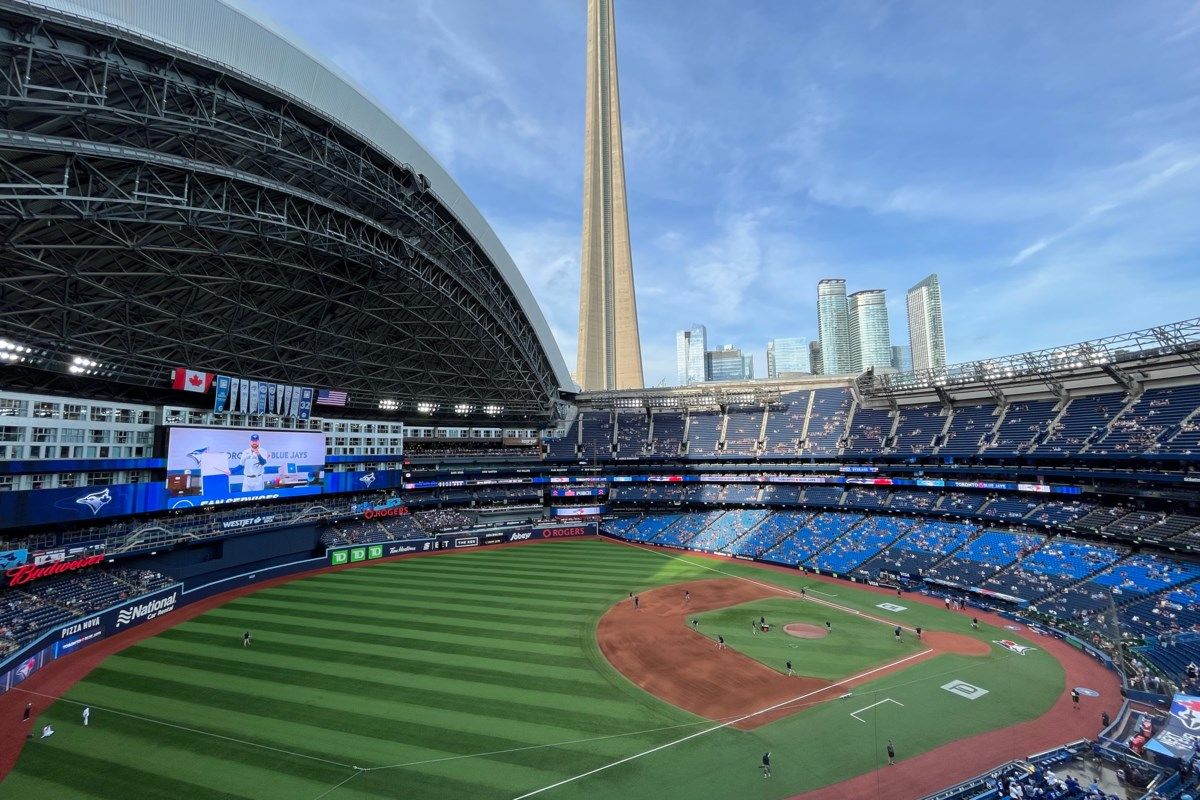 1200x800 Dome opens at the Rogers Centre for first Toronto Blue Jays game this season