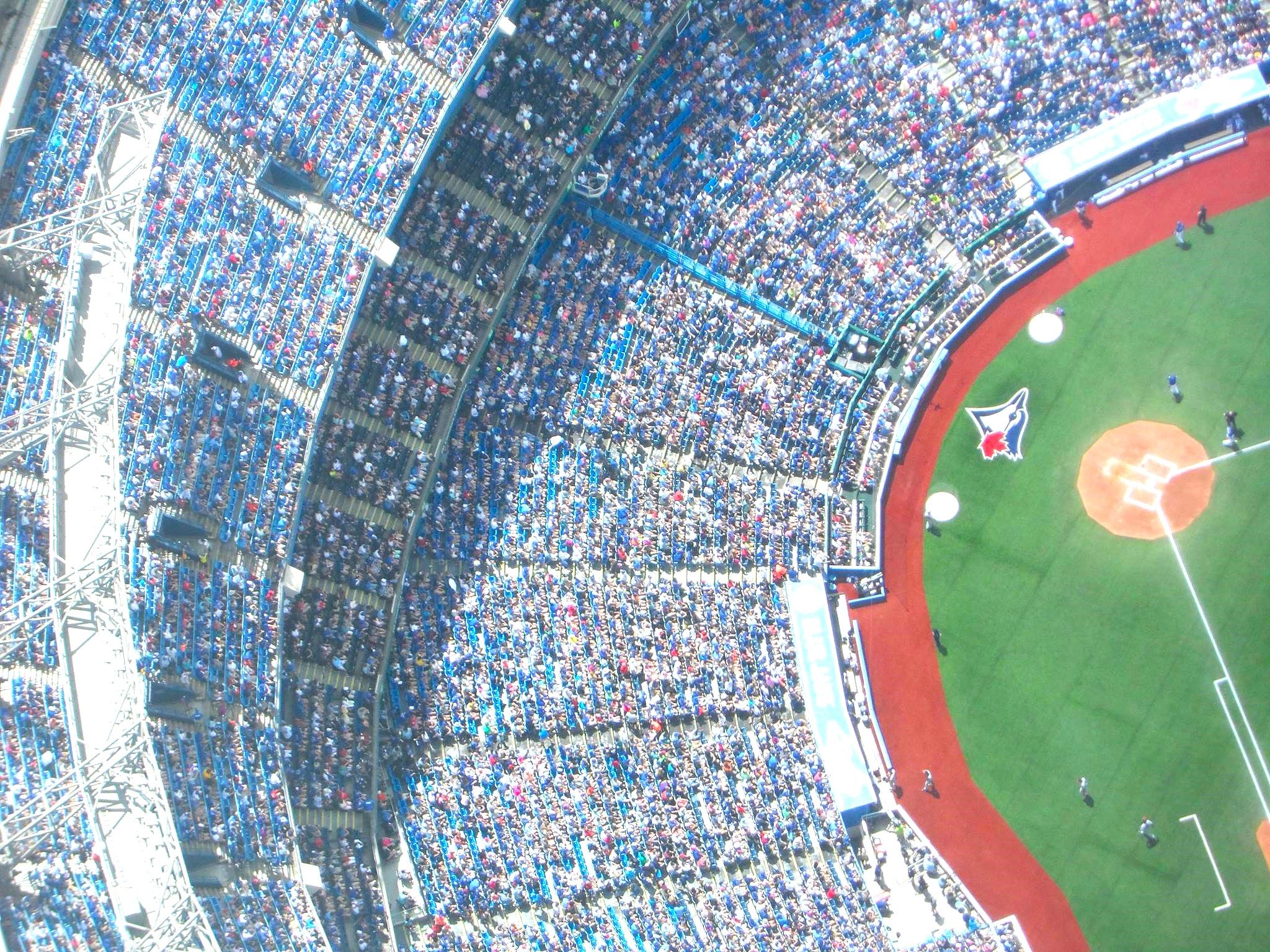 2048x1536 Toronto Blue Jays game at the Rogers Centre