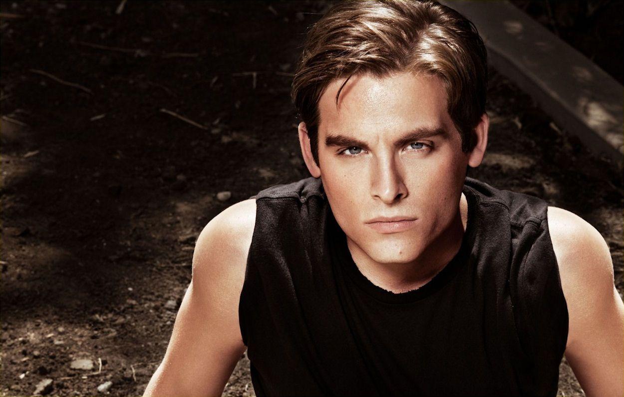 1250x795 Kevin Zegers Wallpaper