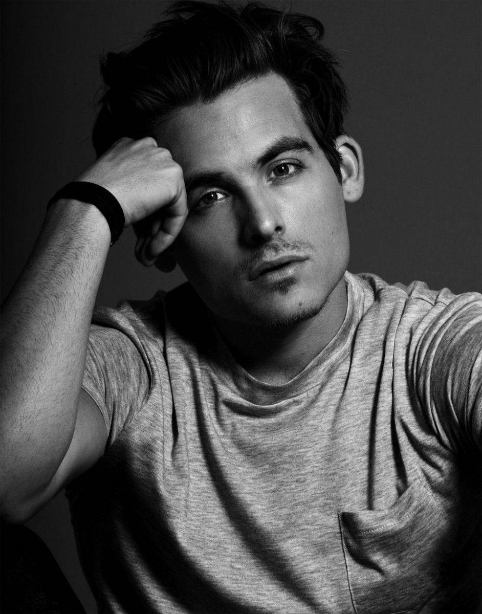 942x1200 Kevin Zegers Wallpaper
