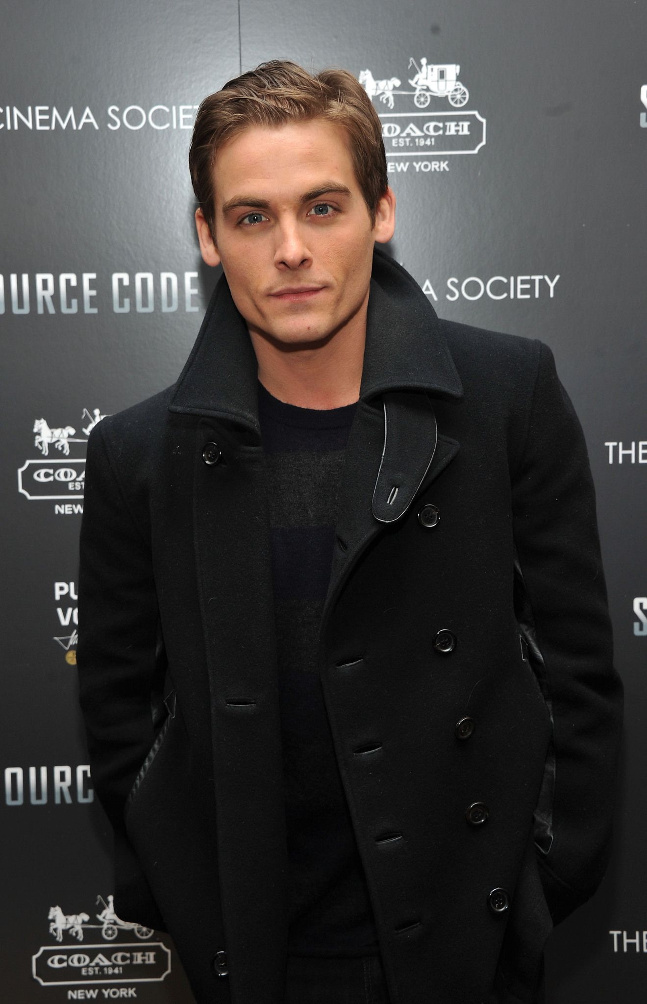 1320x2048 Kevin Zegers