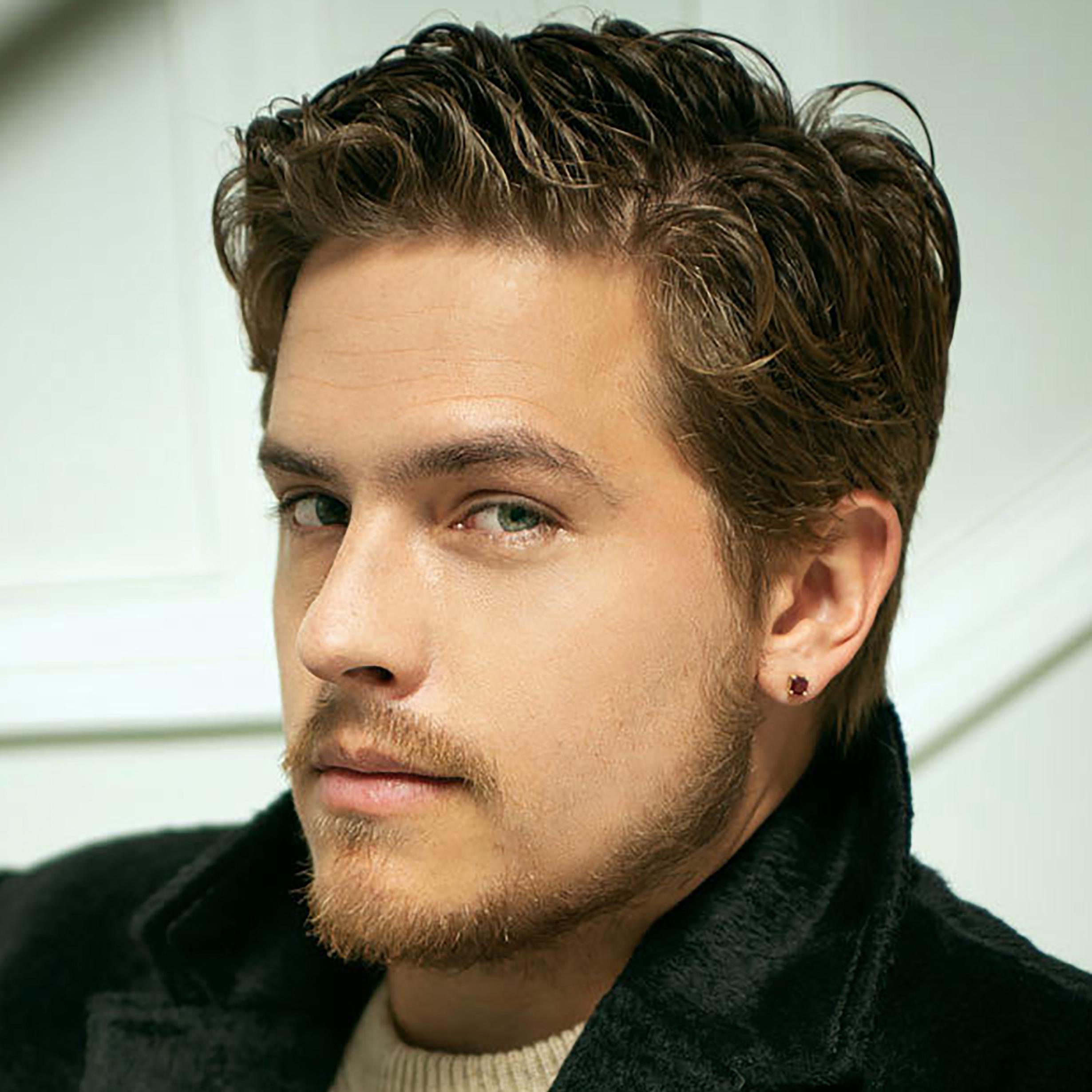 2460x2460 Kevin Zegers and Dylan Sprouse
