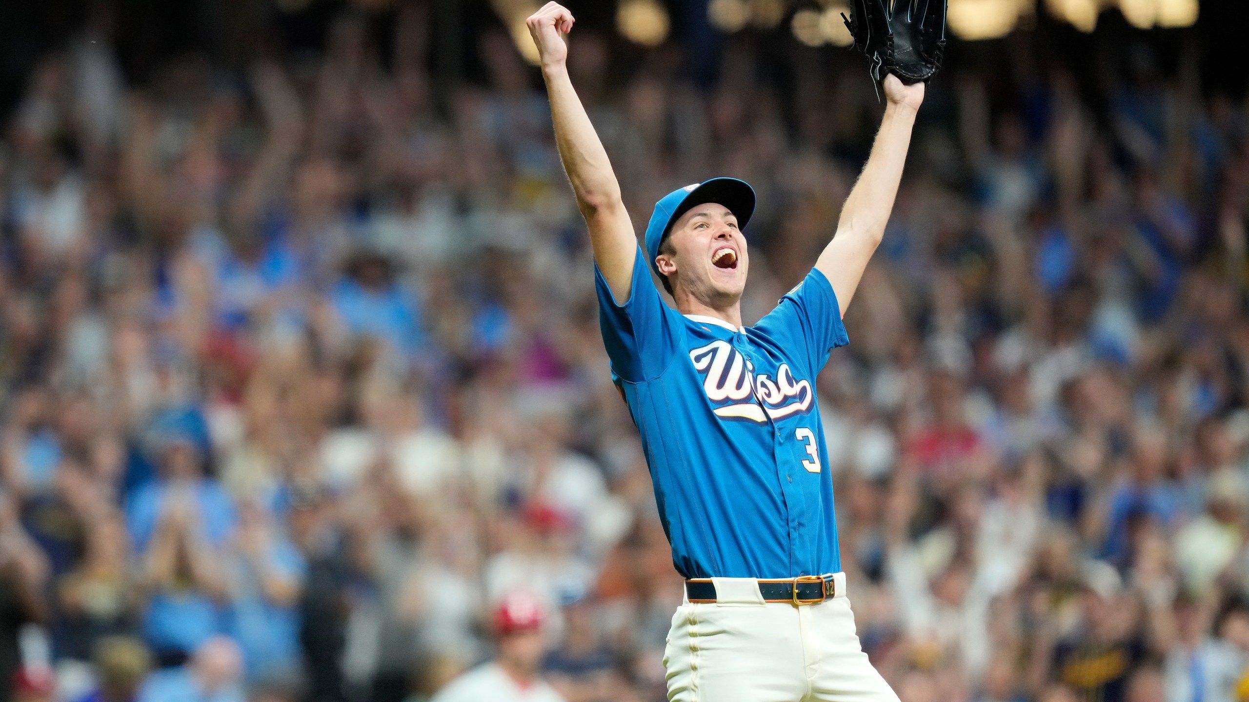 2560x1440 Brewers' Misiorowski Dominates Phillies With A 15 Strikeout, One Hit Complete Game Gem. WFRV Local 5 Bay, Appleton