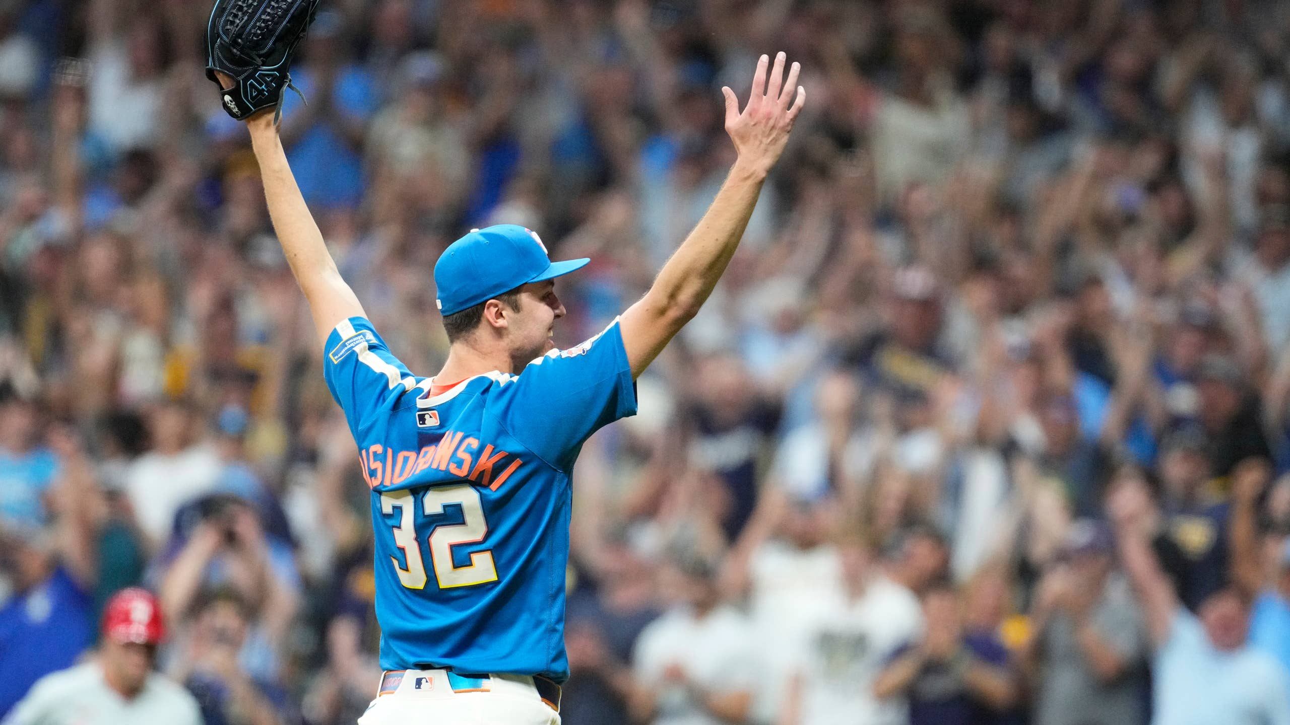 2560x1440 Brewers Teammates Share NL Player of the Week Honors