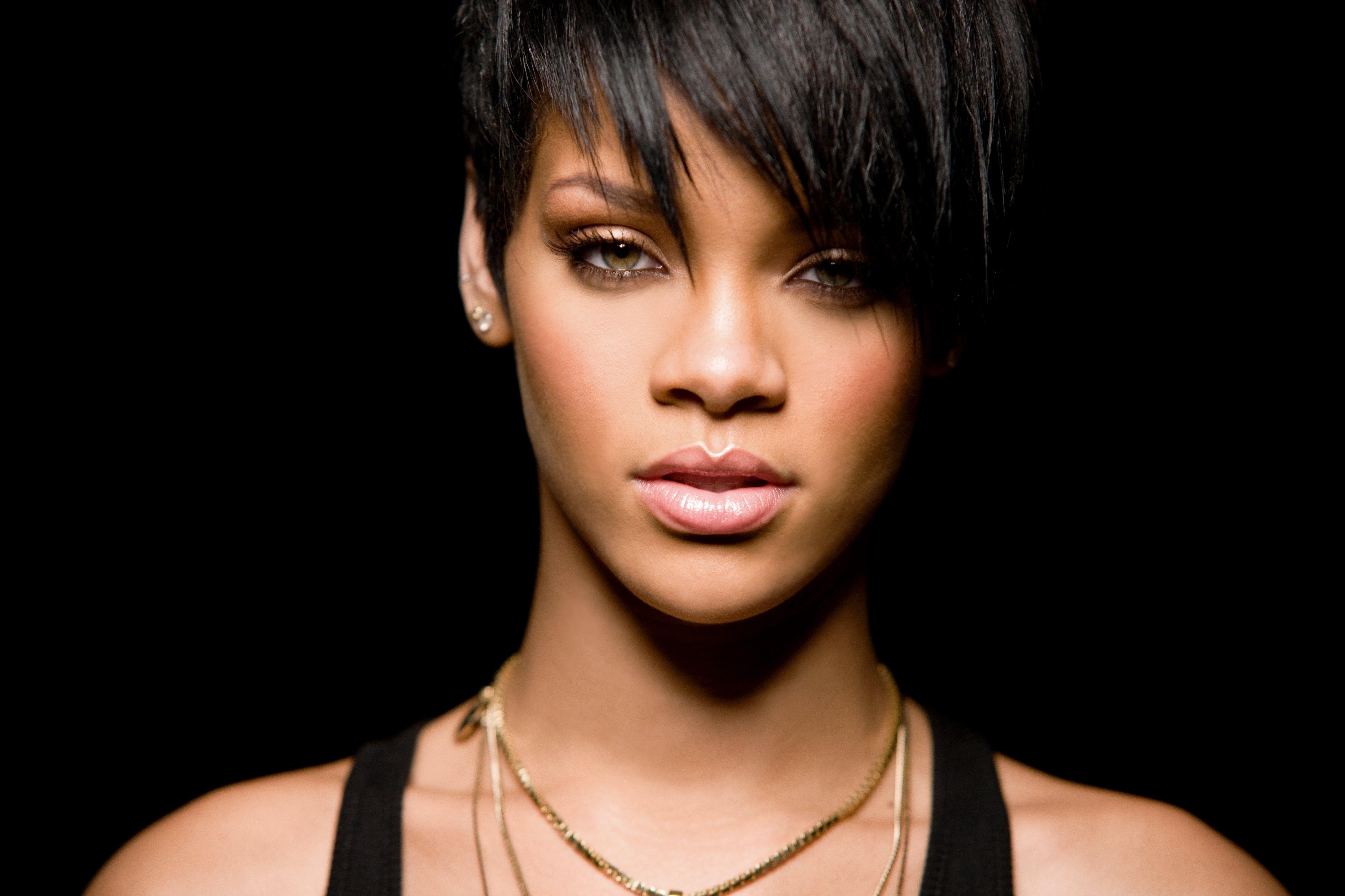 5616x3744 Rihanna Desktop Wallpaper
