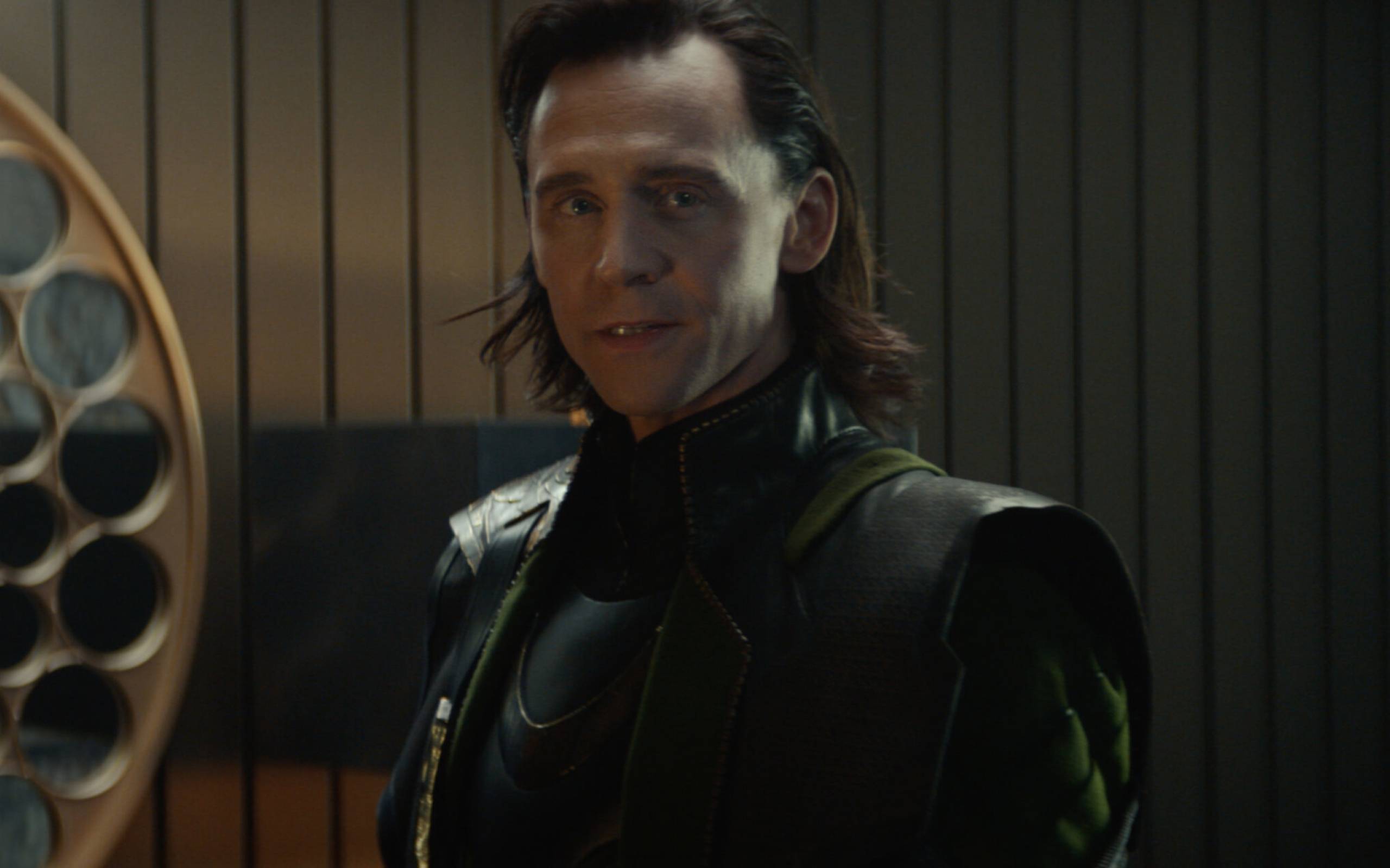 2560x1600 Tom Hiddleston from Loki God Of Mischief 2560x1600 Resolution Wallpaper, HD TV Series 4K Wallpaper, Image, Photo and Background