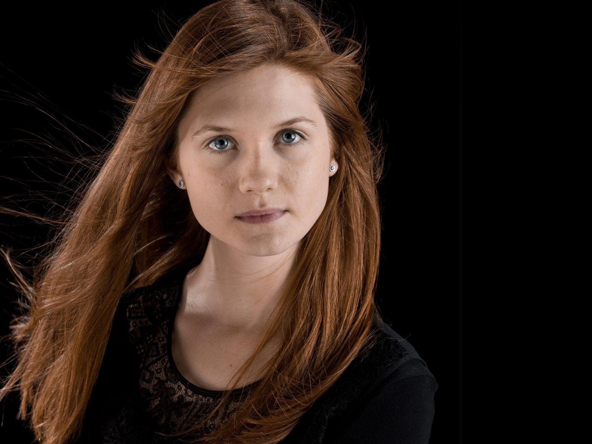 1920x1440 Bonnie Wright Wallpaper