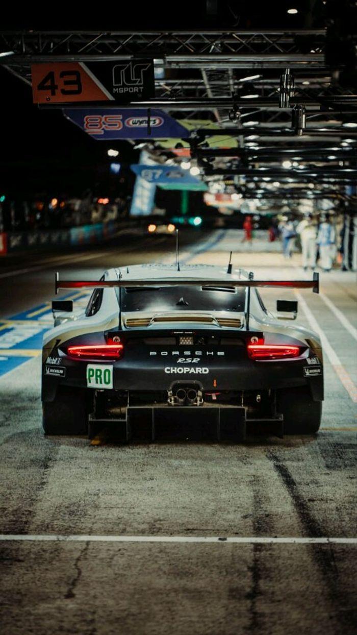 700x1244 Porsche 911 RSR Wallpaper
