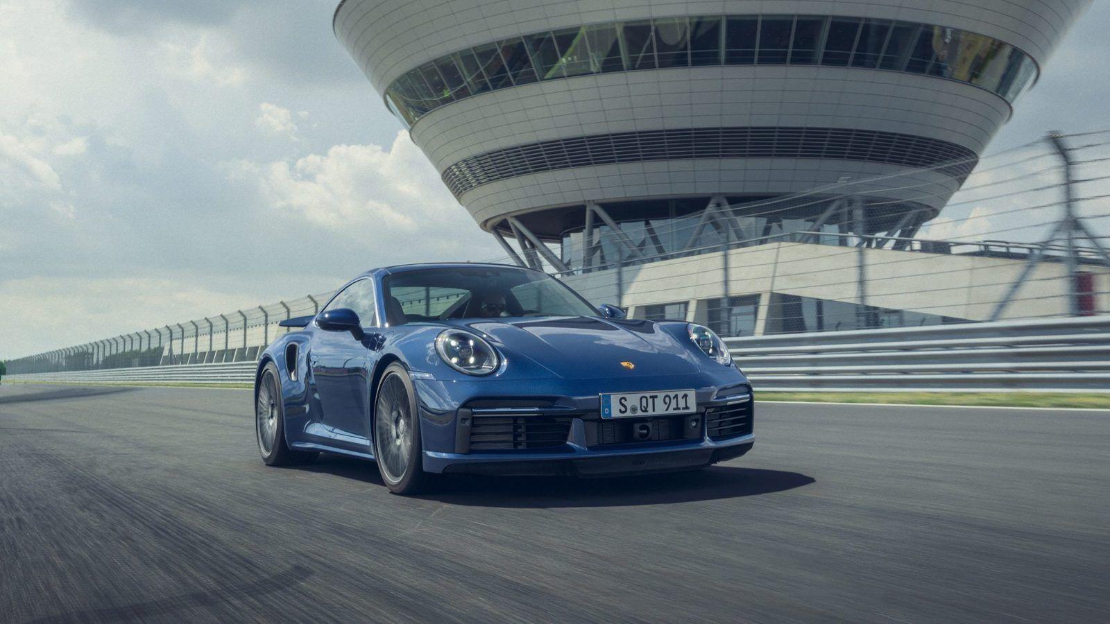 1600x900 Porsche 911 Turbo Wallpaper