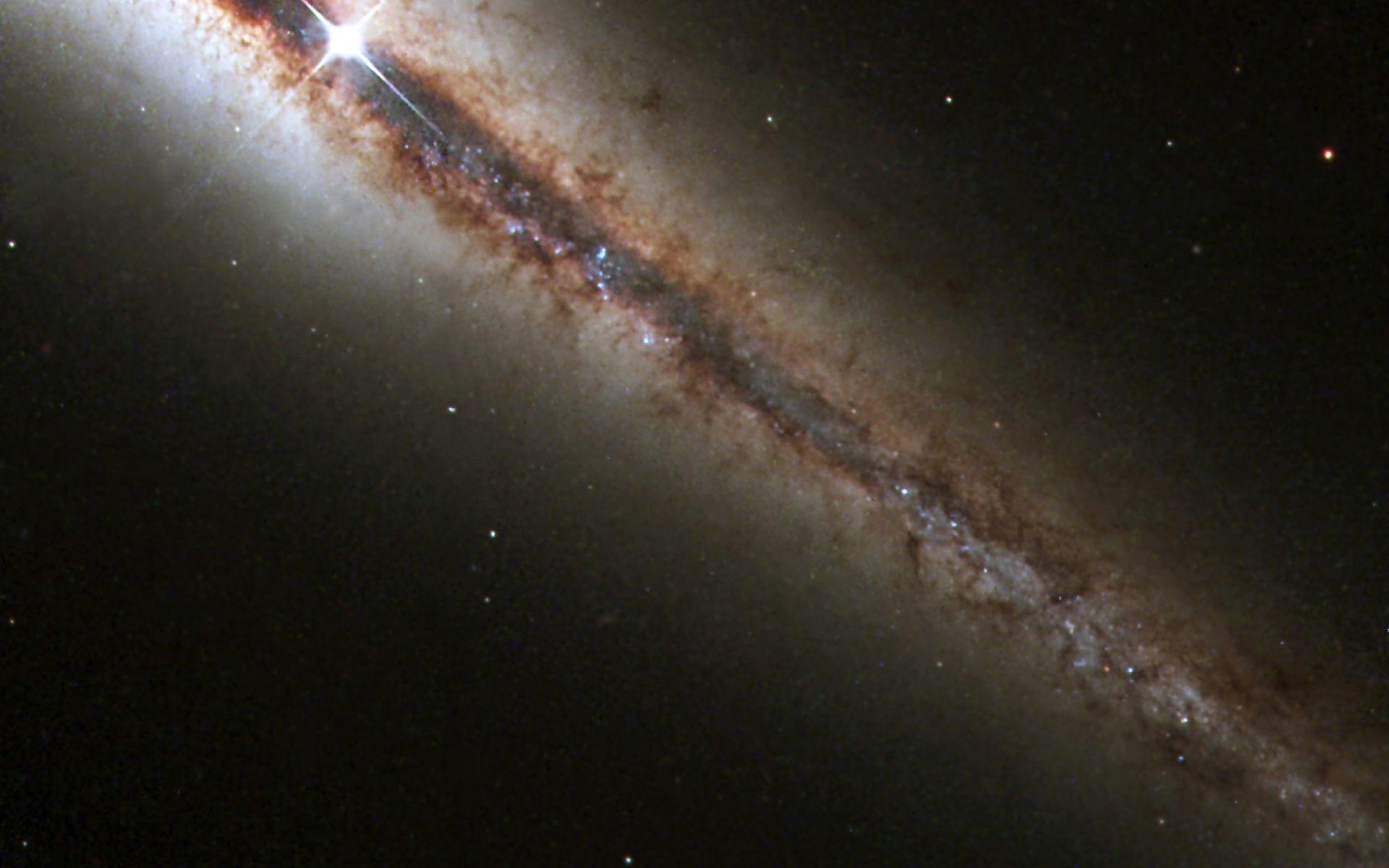 1920x1200 Wallpaper Hubble